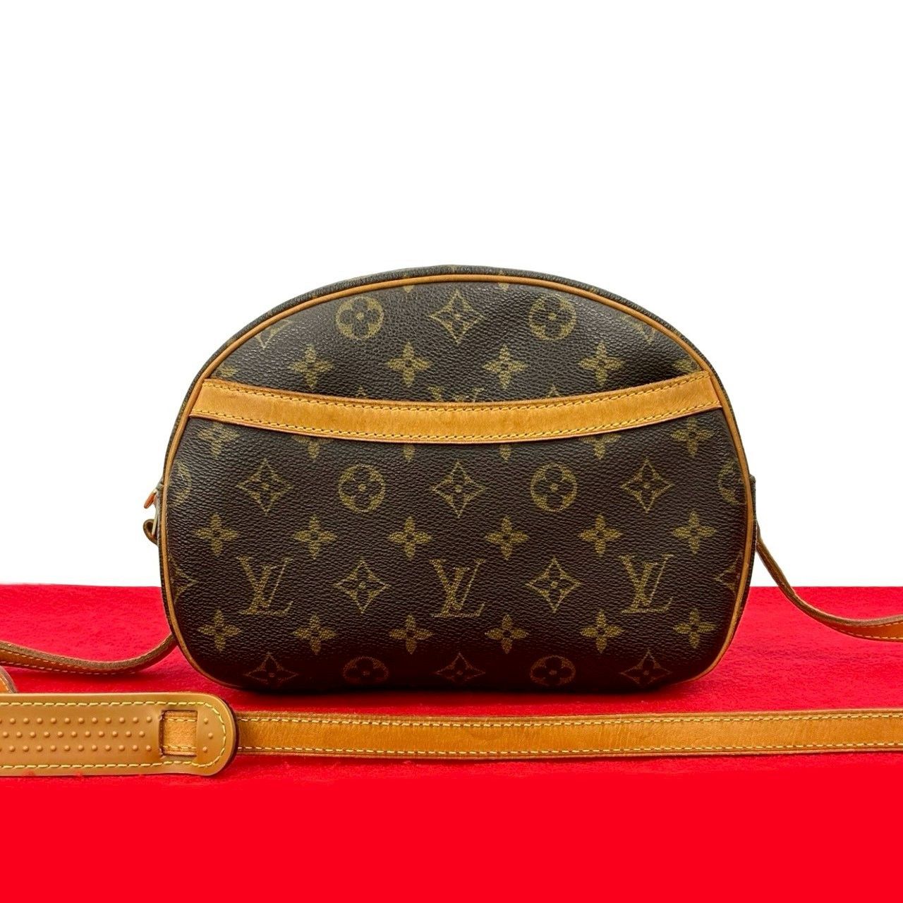 Louis Vuitton Louis Vuitton Louis Vuitton Blois Monogram Leather Shoulder Bag Canvas Shoulder Bag DUTY FREE for USA Size ONE SIZE - 1 Thumbnail