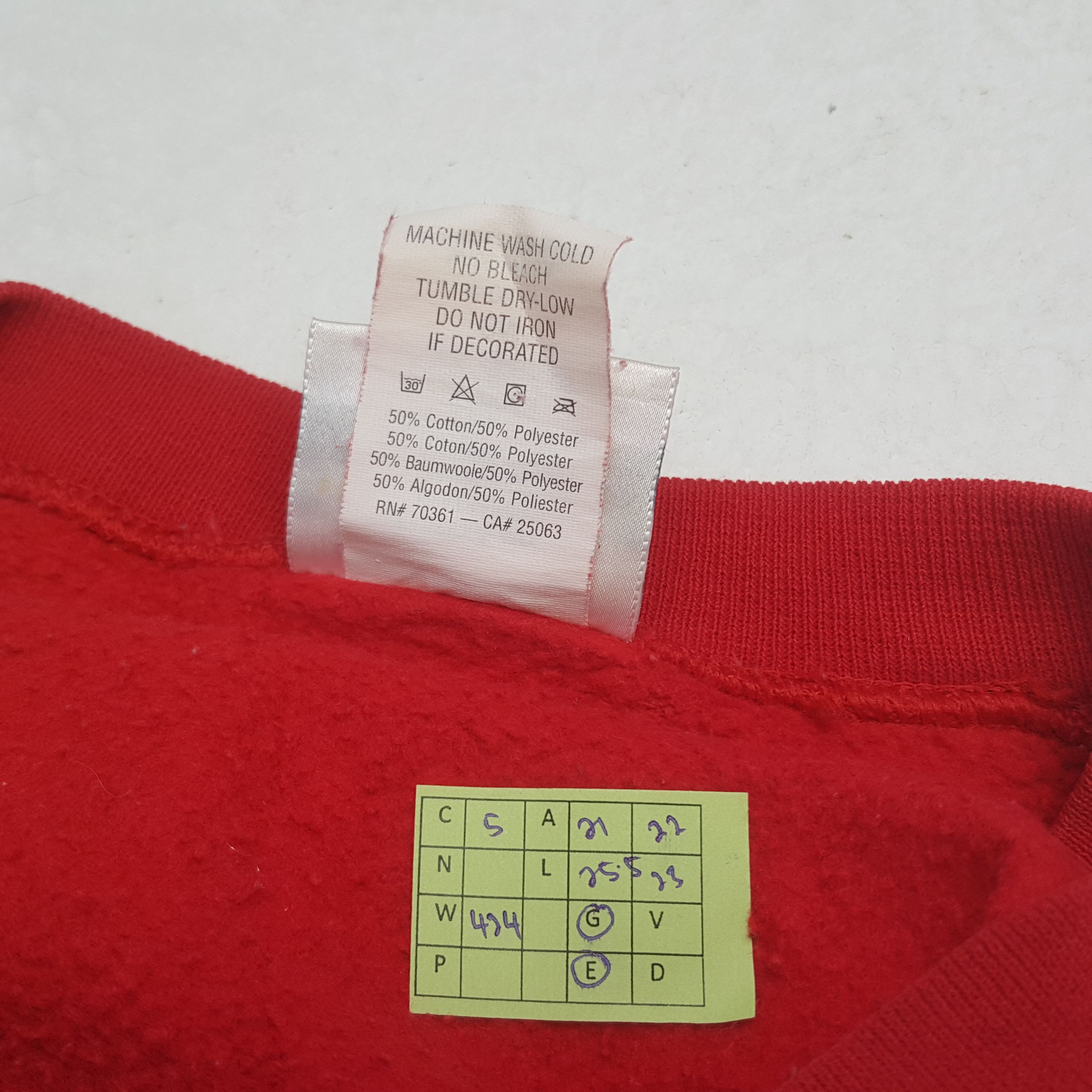Disney Vintage Winnie The Pooh Walt Disney World Sweatshirt RR5 Size US M / EU 48-50 / 2 - 8 Thumbnail