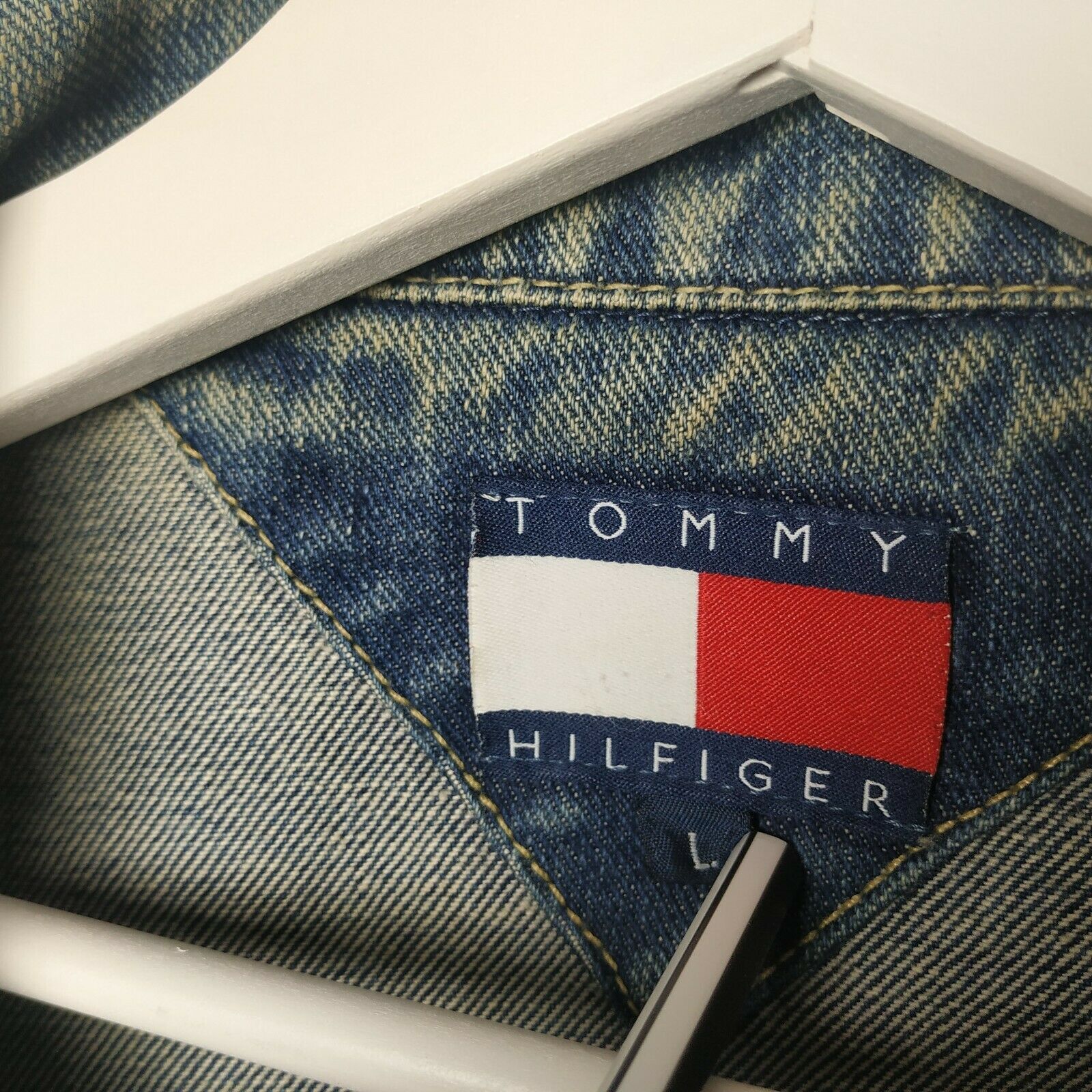 Tommy Hilfiger × Vintage Tommy Hilfiger Vtg Denim Jacket Size US L / EU 52-54 / 3 - 3 Thumbnail