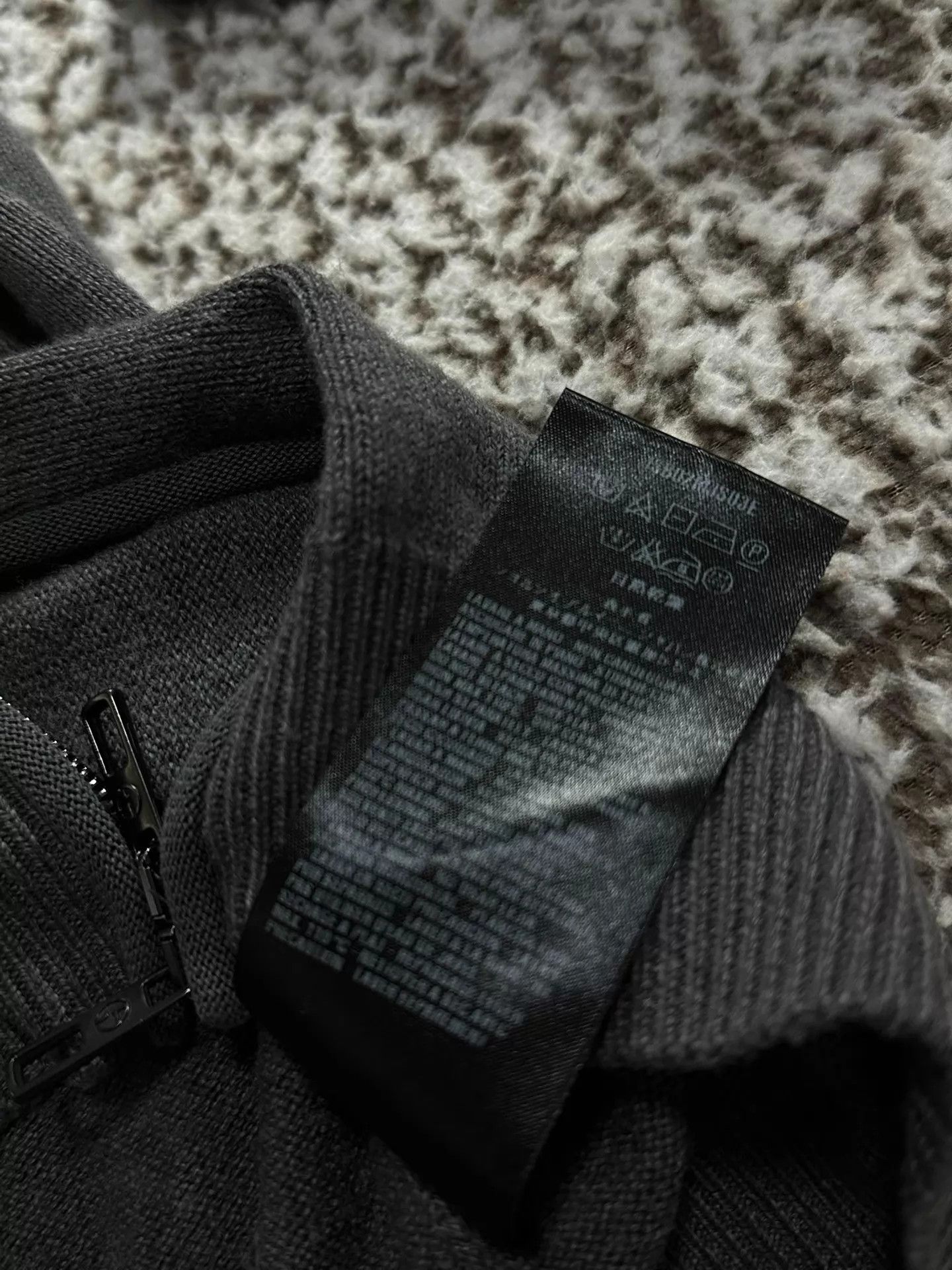 Giorgio Armani Giorgio Armani Wool-Cotton Cardigan Sz50 (Fits Small) Size US M / EU 48-50 / 2 - 5 Thumbnail