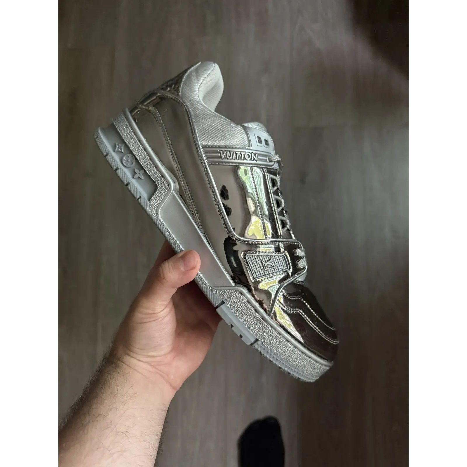 Louis Vuitton Louis Vuitton Chrome Metallic Mirror Silver Low Top Trainer Size US 9 / EU 42 - 5 Thumbnail
