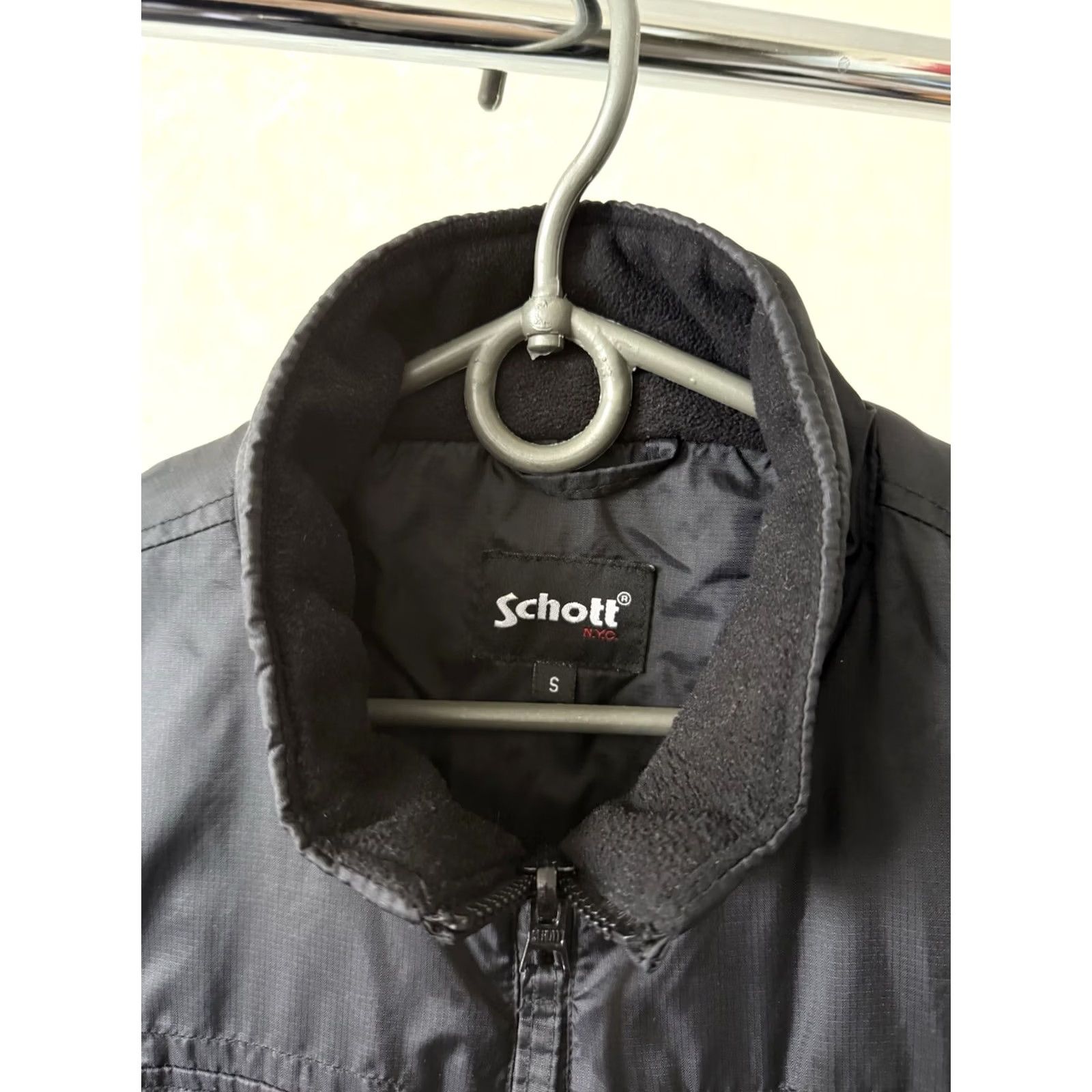 Schott VINTAGE Schott NYC Vest Gilet Black Army Puffer Streetwear 90s Y2k Multi Pocket Logo Zip Pocket Mens Size S Size US S / EU 44-46 / 1 - 3 Thumbnail
