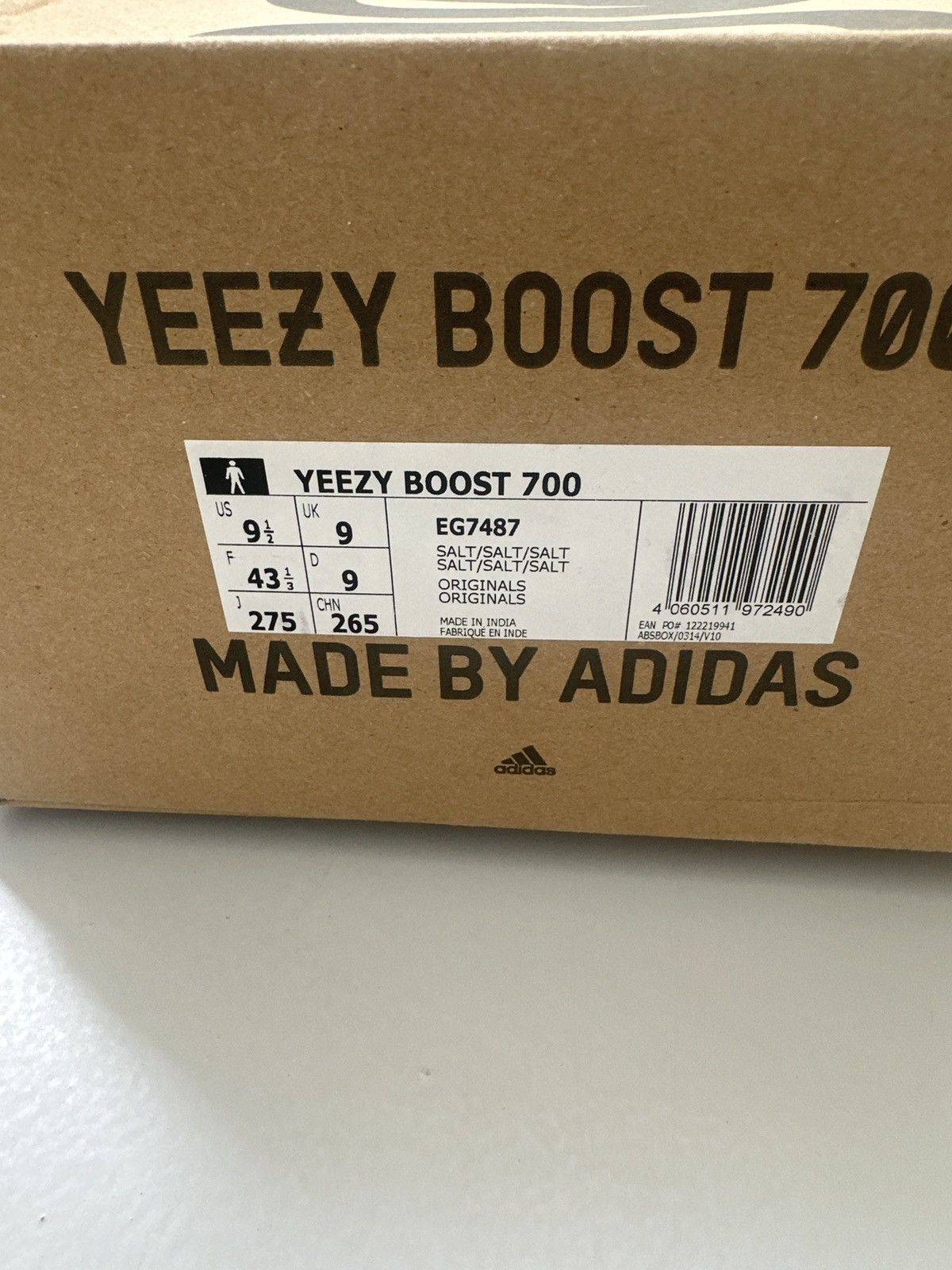 Adidas × Yeezy Yeezy boost 700 Salt in size 9.5 Size US 9.5 / EU 42-43 - 2 Thumbnail