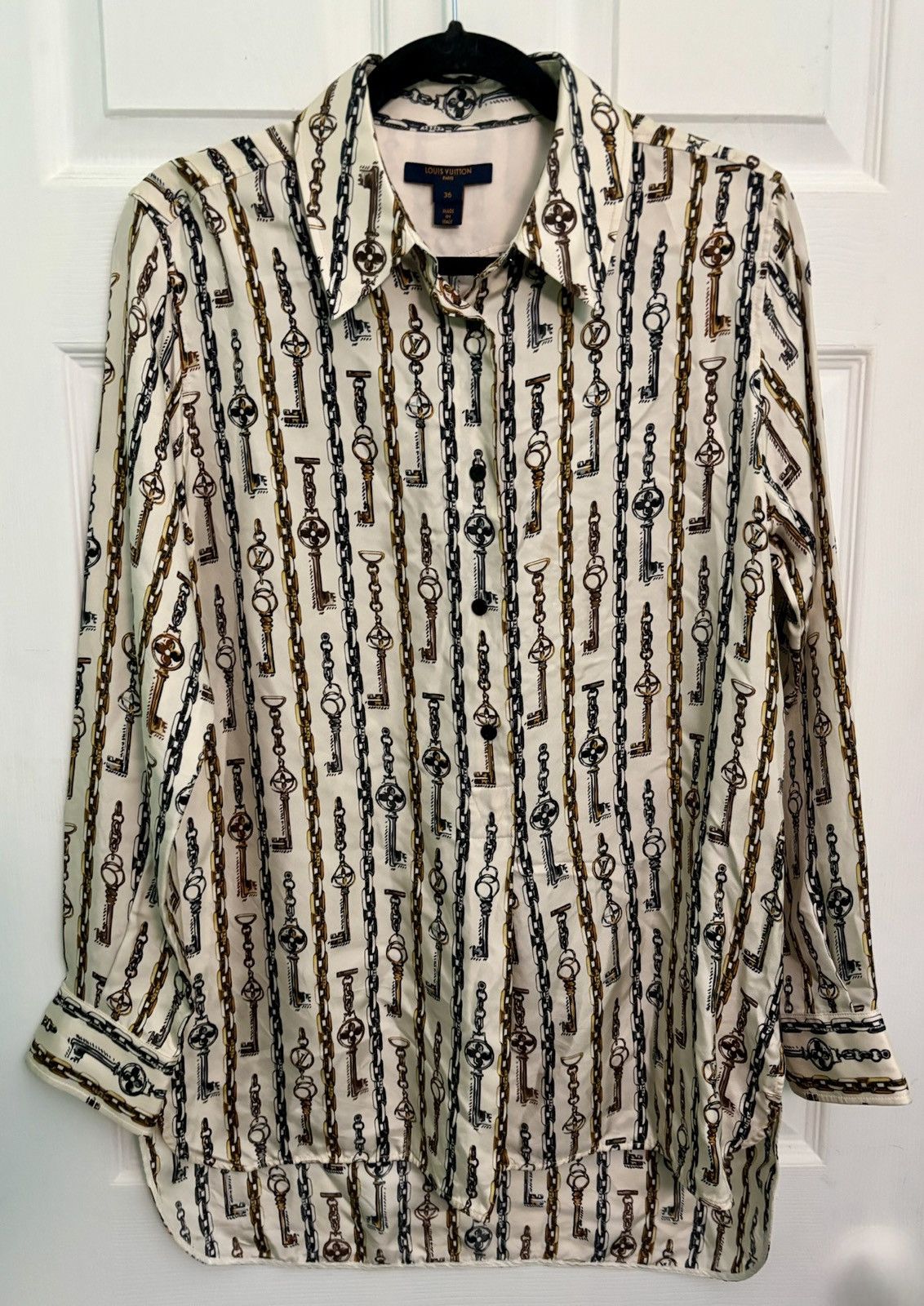 Louis Vuitton Louis Vuitton Silk Monogram Button Up Sz 36 Size US S / EU 44-46 / 1 - 1 Thumbnail