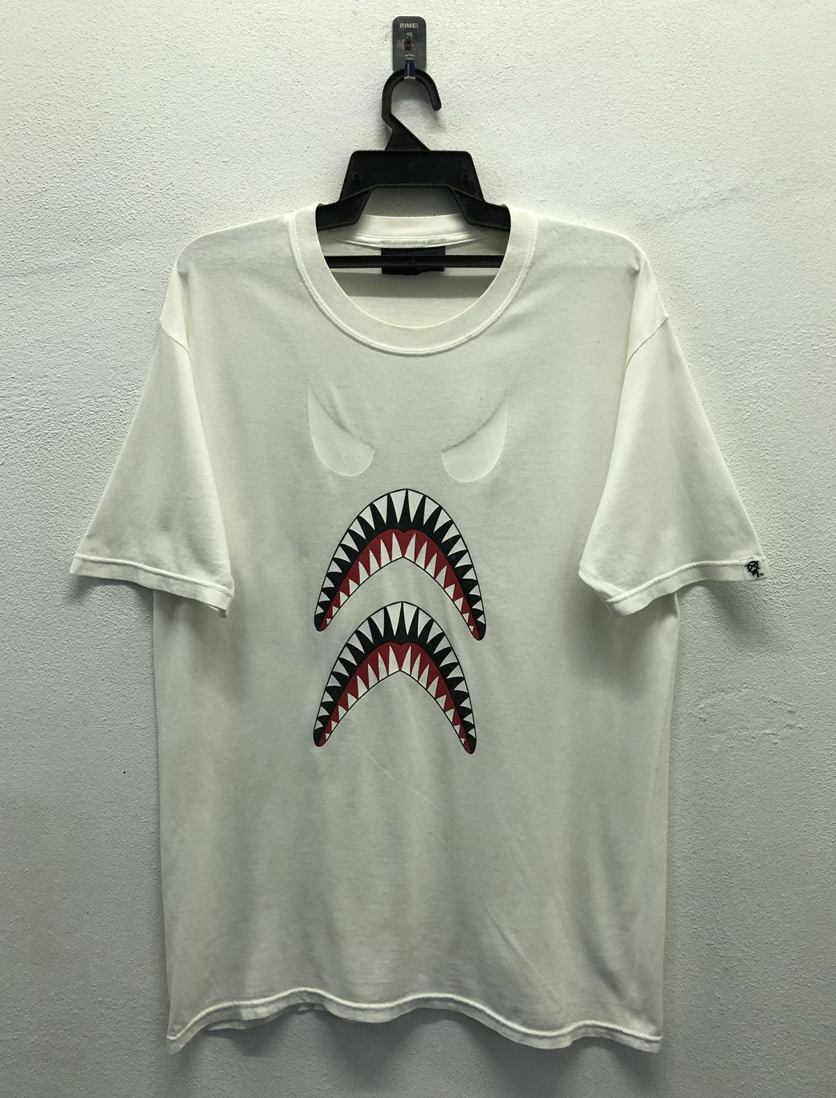 Vintage Vintage NEIGHBORHOOD BXH Eternity Shark Mouth T-Shirt Size US L / EU 52-54 / 3 - 1 Thumbnail