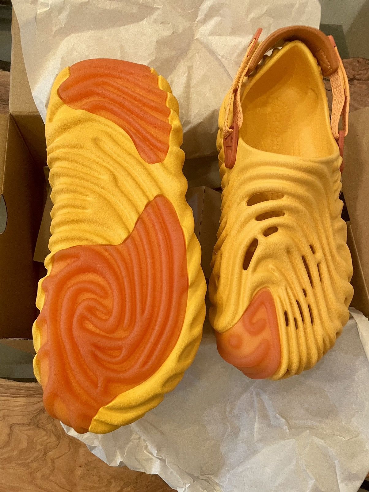 Crocs × Salehe Bembury SALEHE BEMBURY X CROCS THE POLLEX CLOG in COBBLER YELLOW M11 Size US 11 / EU 44 - 3 Thumbnail
