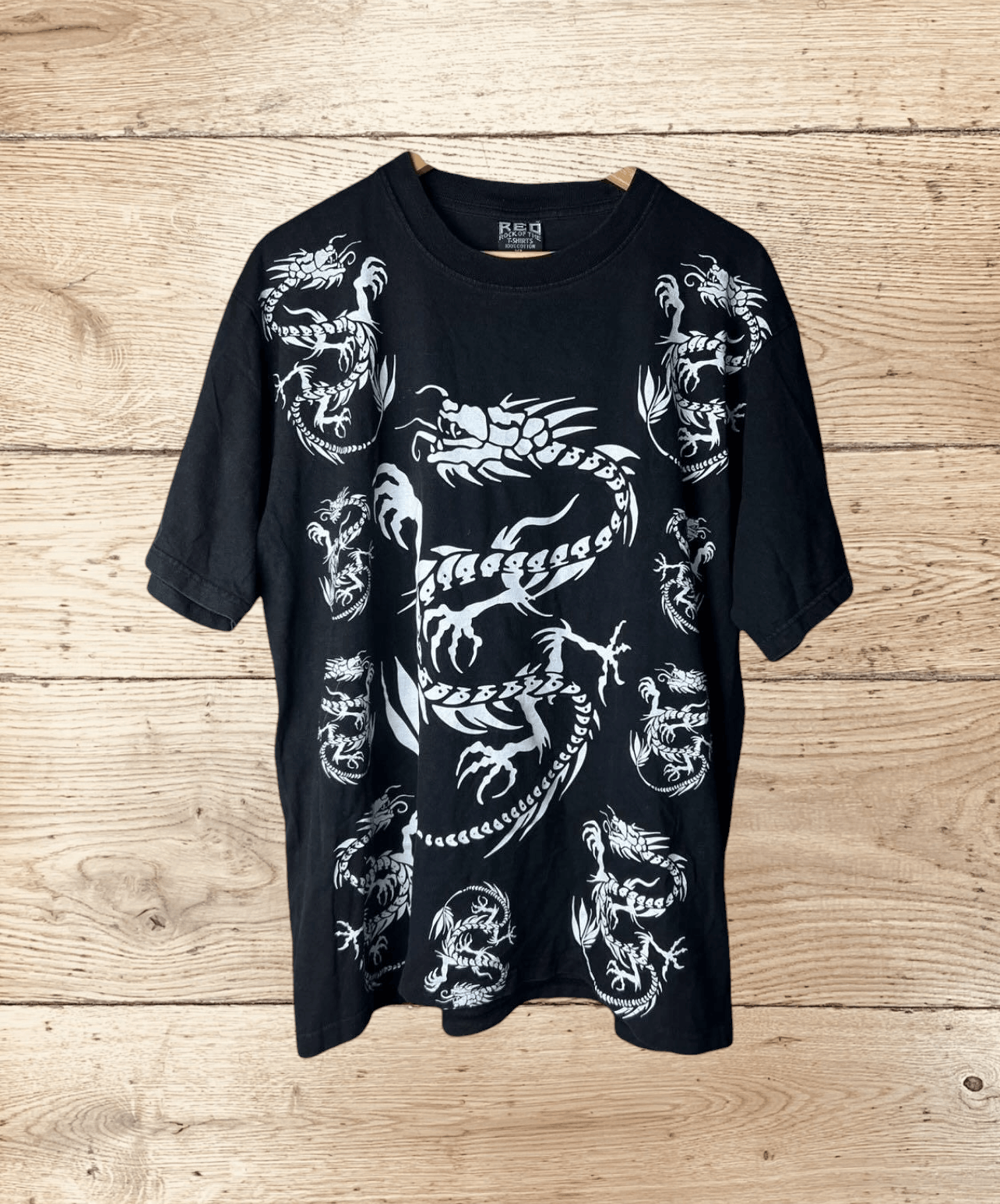 Vintage Black t-shirt with Y2k dragon Size US XL / EU 56 / 4 - 1 Thumbnail