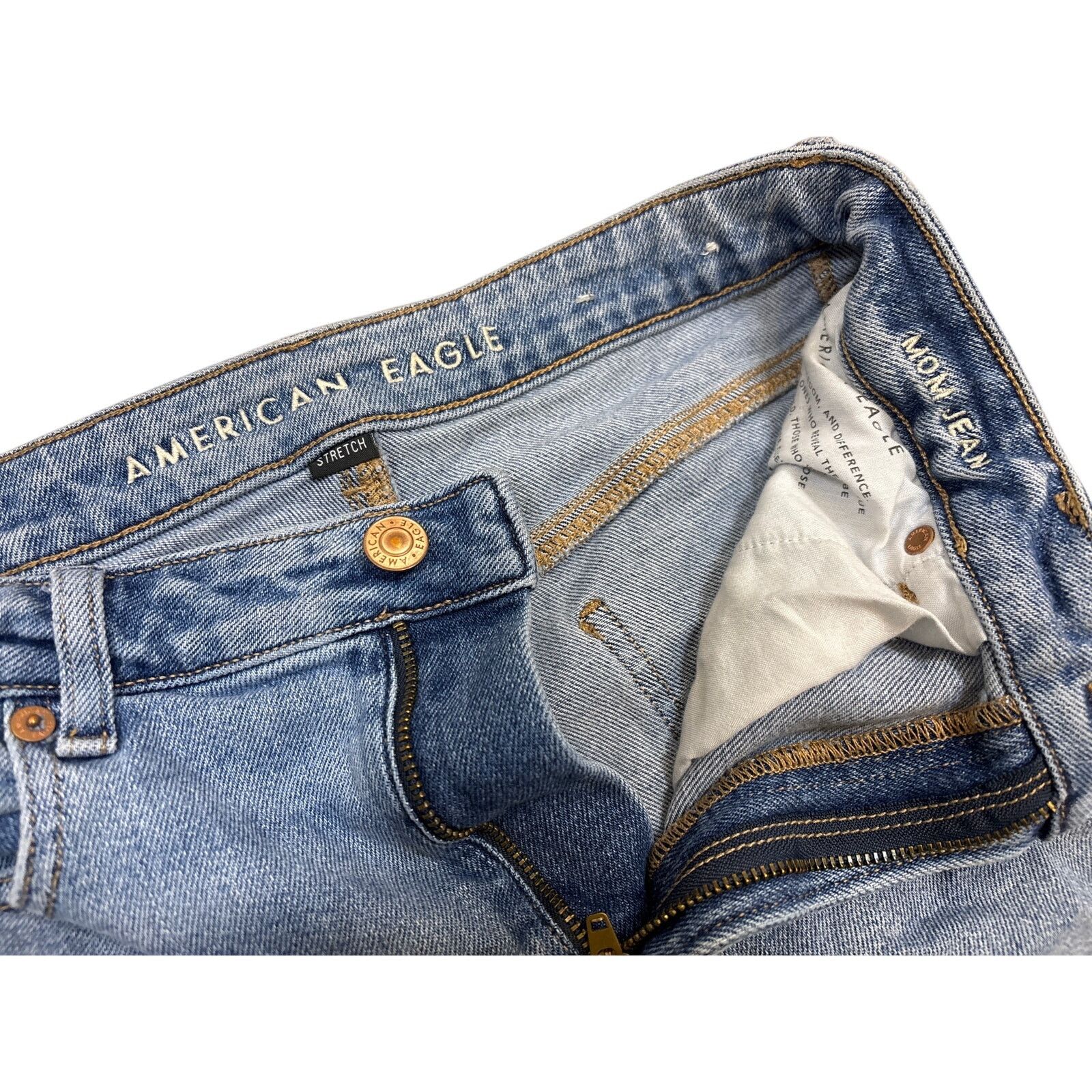American Eagle Outfitters American Eagle stretchy Mom Jean distressed size 6 regular Size 28" / US 6 / IT 42 - 3 Thumbnail