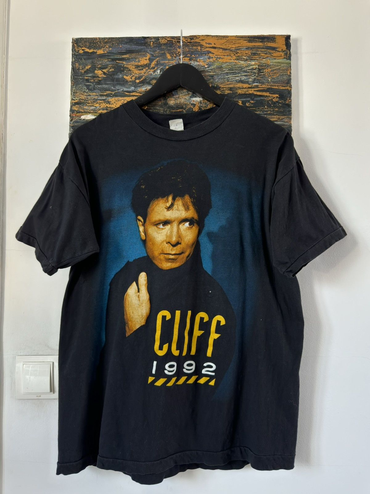 Band Tees × Vintage Vintage 1992 Cliff Richard Rock Band T Shirt Single Stitch Size US XL / EU 56 / 4 - 1 Thumbnail