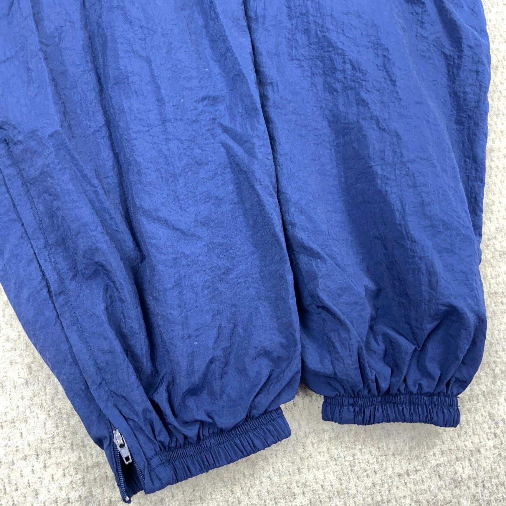 Nike VINTAGE Nike Pants Women L Navy Blue Track Pants 90s Sportswear Baggy Windbreakers Nike Sportswear Womens Size 36" / US 14 / IT 50 - 6 Thumbnail