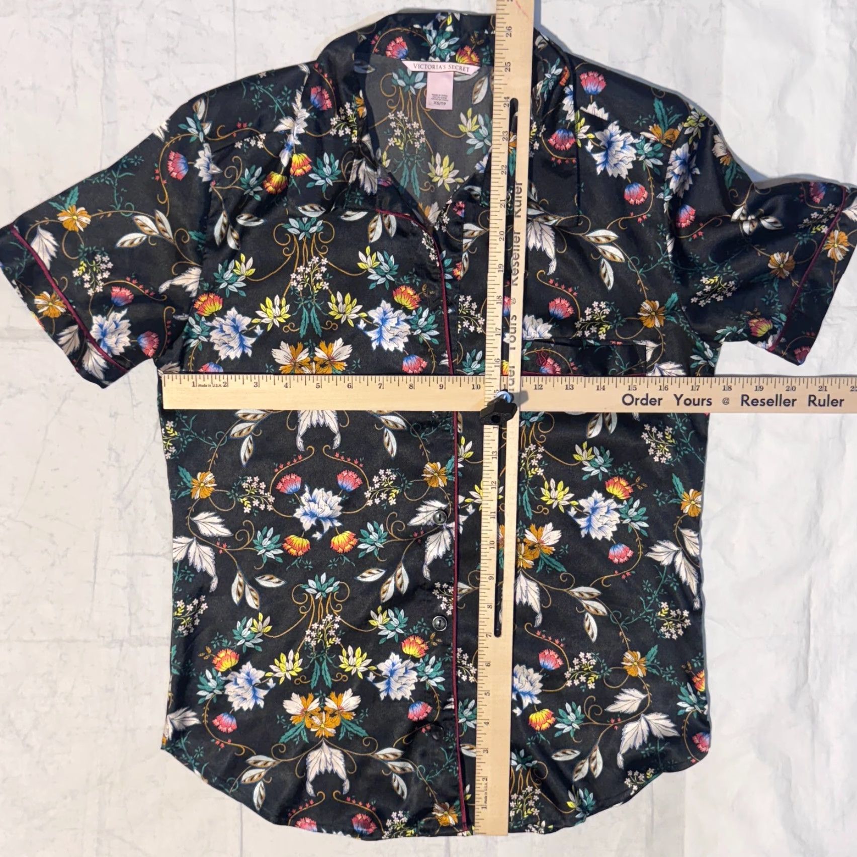 Victoria's Secret Victoria Secret Top XS Black Floral Satin Pajama Sleepwear Button Up Womens Size XS / US 0-2 / IT 36-38 - 6 Thumbnail