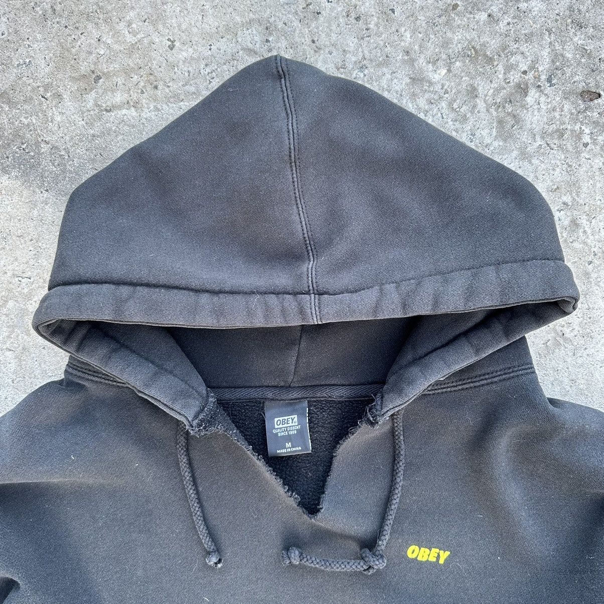 Obey × Vintage Vintage Obey Hoodie Fitted Big Logo Skate Wear Distressed Size US M / EU 48-50 / 2 - 8 Thumbnail