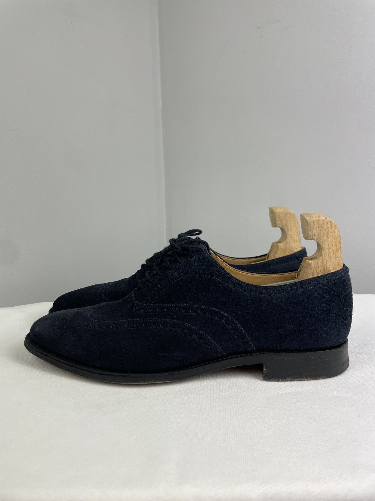 Church's Church’s Berlin Navy Suede Wingtip Brogues UK 8.5 F Size US 9.5 / EU 42-43 - 4 Thumbnail