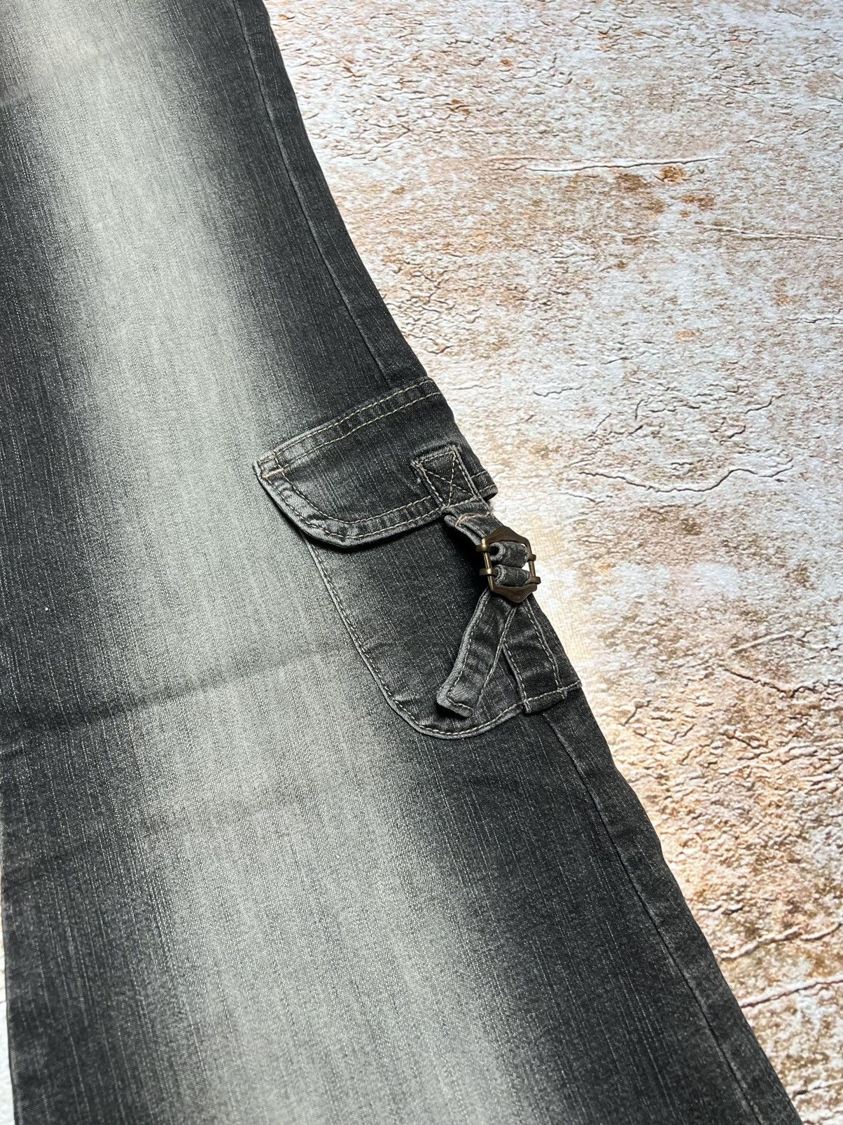 Japanese Brand Vintage Japanese super flare cargo jeans Size 28" / US 6 / IT 42 - 4 Thumbnail