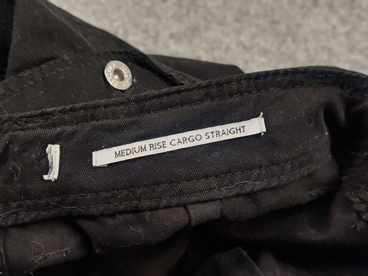 Japanese Brand Vintage Japanese Baggy Black Cotton Cargo Pants Y2K Style Size US 30 / EU 46 - 15 Thumbnail