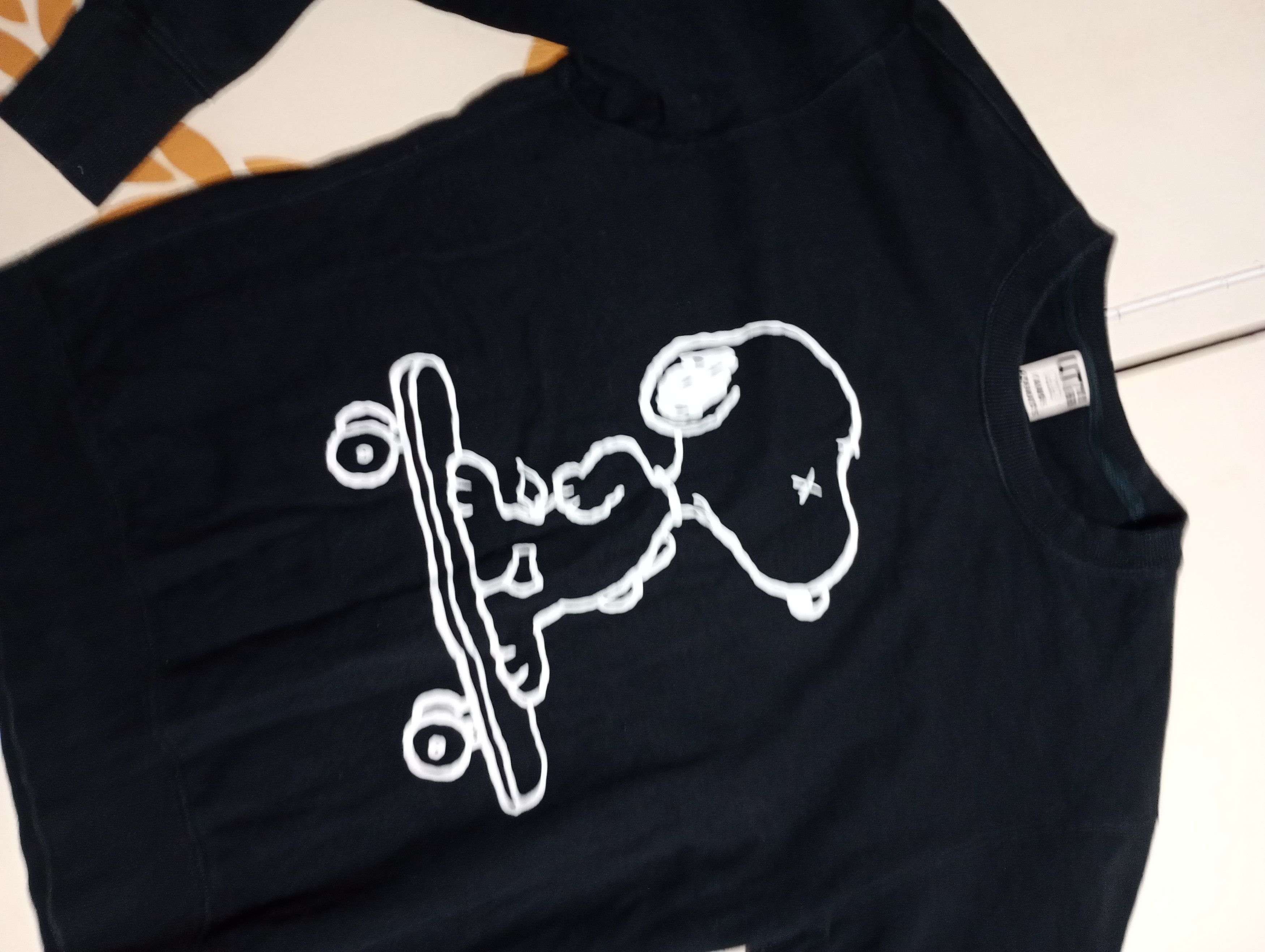 Kaws × Peanuts Peanuts x Uniqlo x Kaws Sweatshirt Size US S / EU 44-46 / 1 - 5 Thumbnail