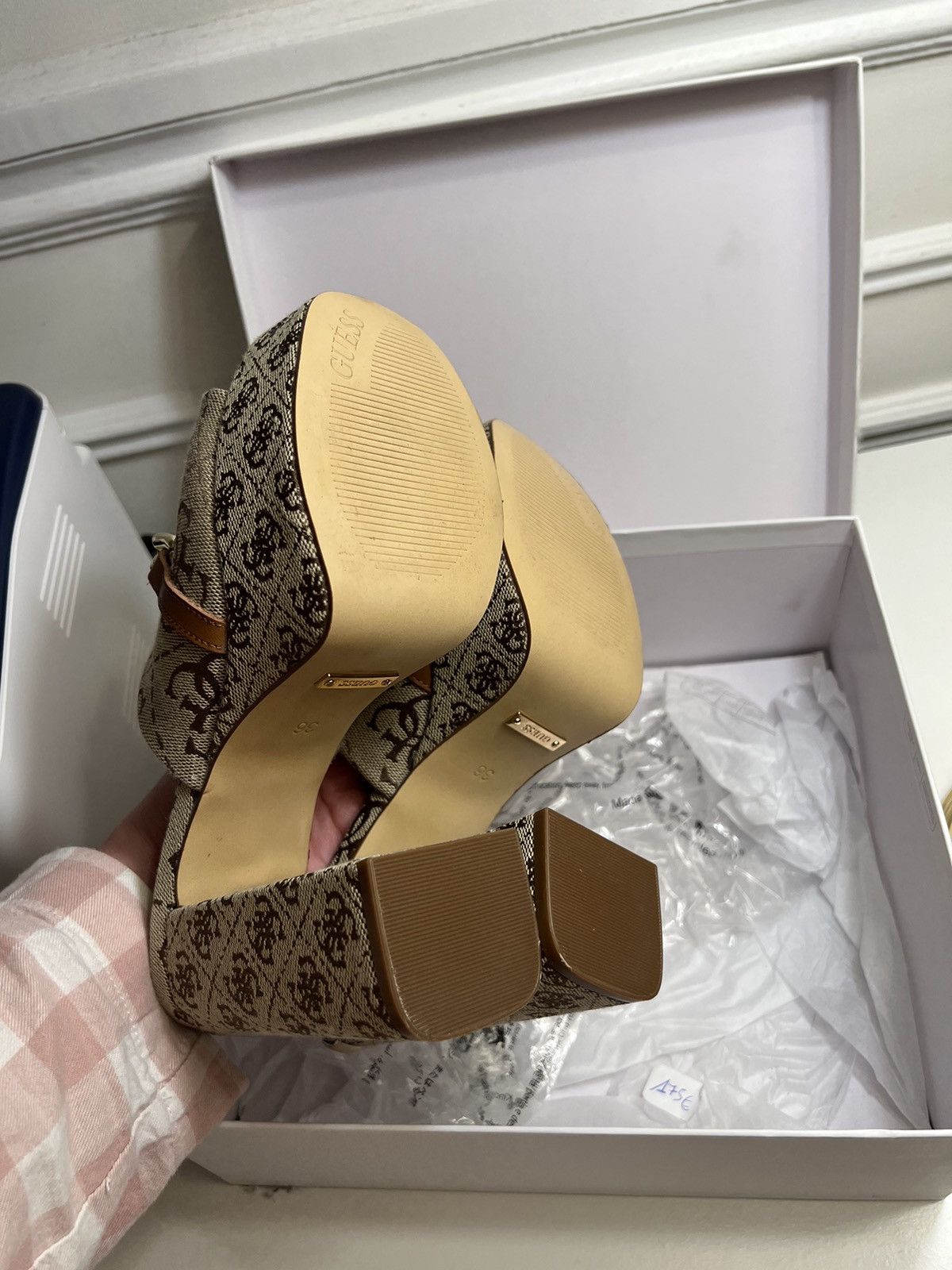 Guess Guess Heels Size US 5 / IT 35 - 8 Thumbnail
