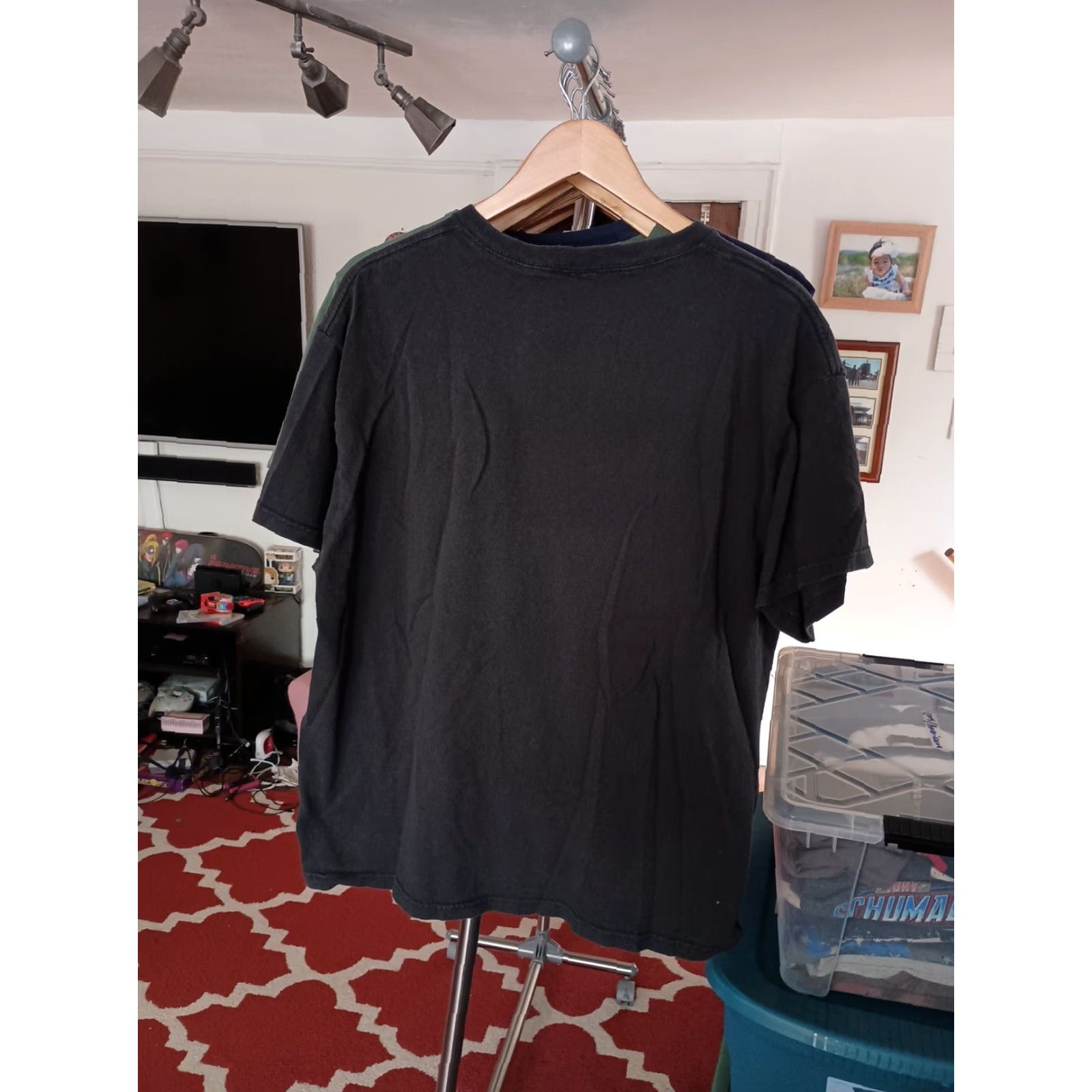 DC Comics VINTAGE Batman T-shirt DC Comics Men Regular L Black Distressed Logo 2013 Bat Tag Size L Mens Shirt Size US L / EU 52-54 / 3 - 4 Thumbnail
