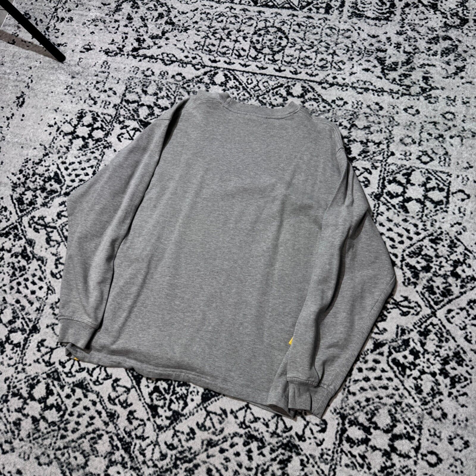 Tommy Hilfiger × Vintage Vintage Tommy Hilfiger Gray Cotton Crewneck Size S Logo Y2K Size US S / EU 44-46 / 1 - 13 Thumbnail
