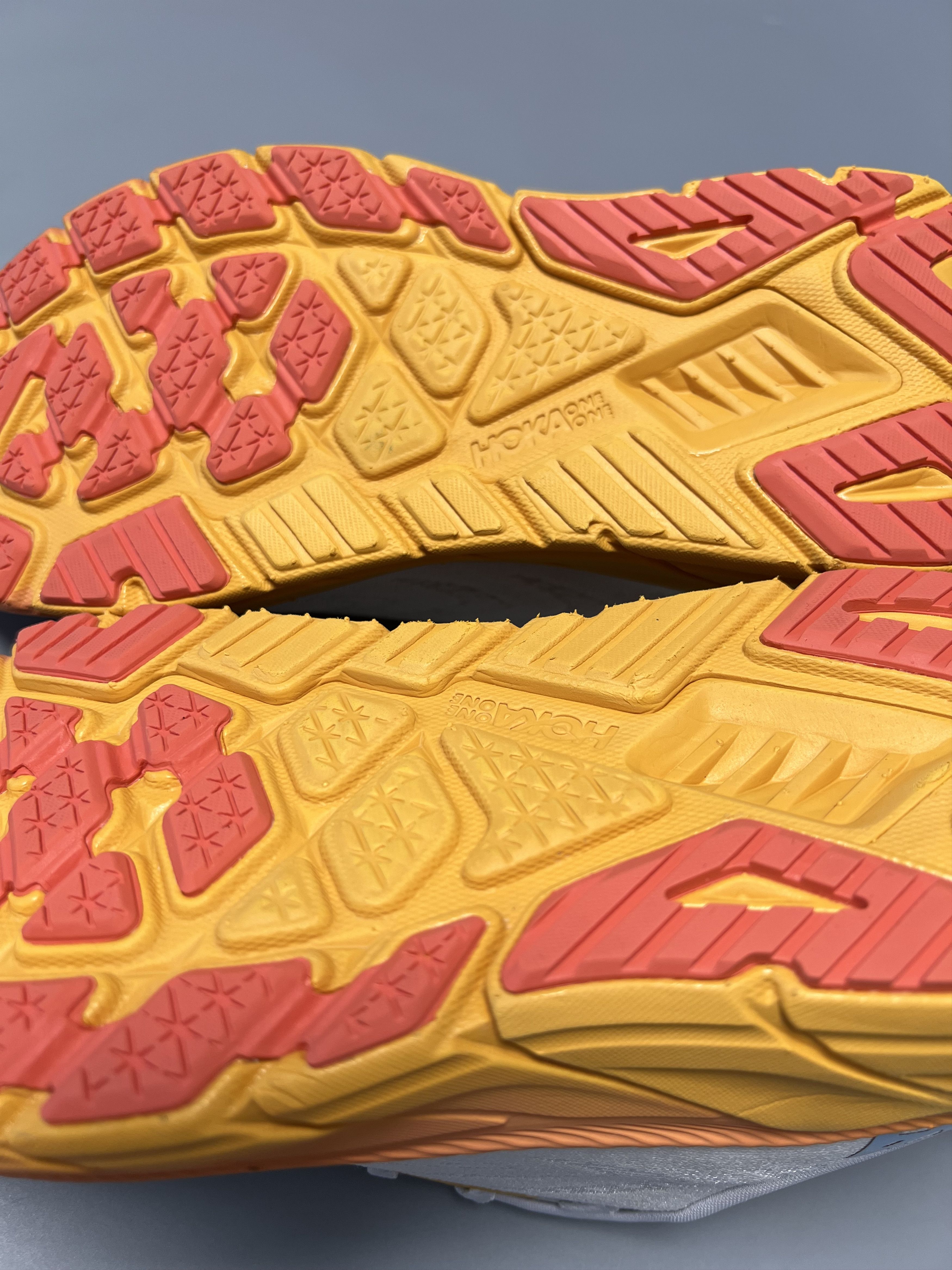 Hoka 9.5B Hoka One One Arahi 6 Women's Running Shoes Walking Gym Size US 9.5 / IT 39.5 - 18 Thumbnail