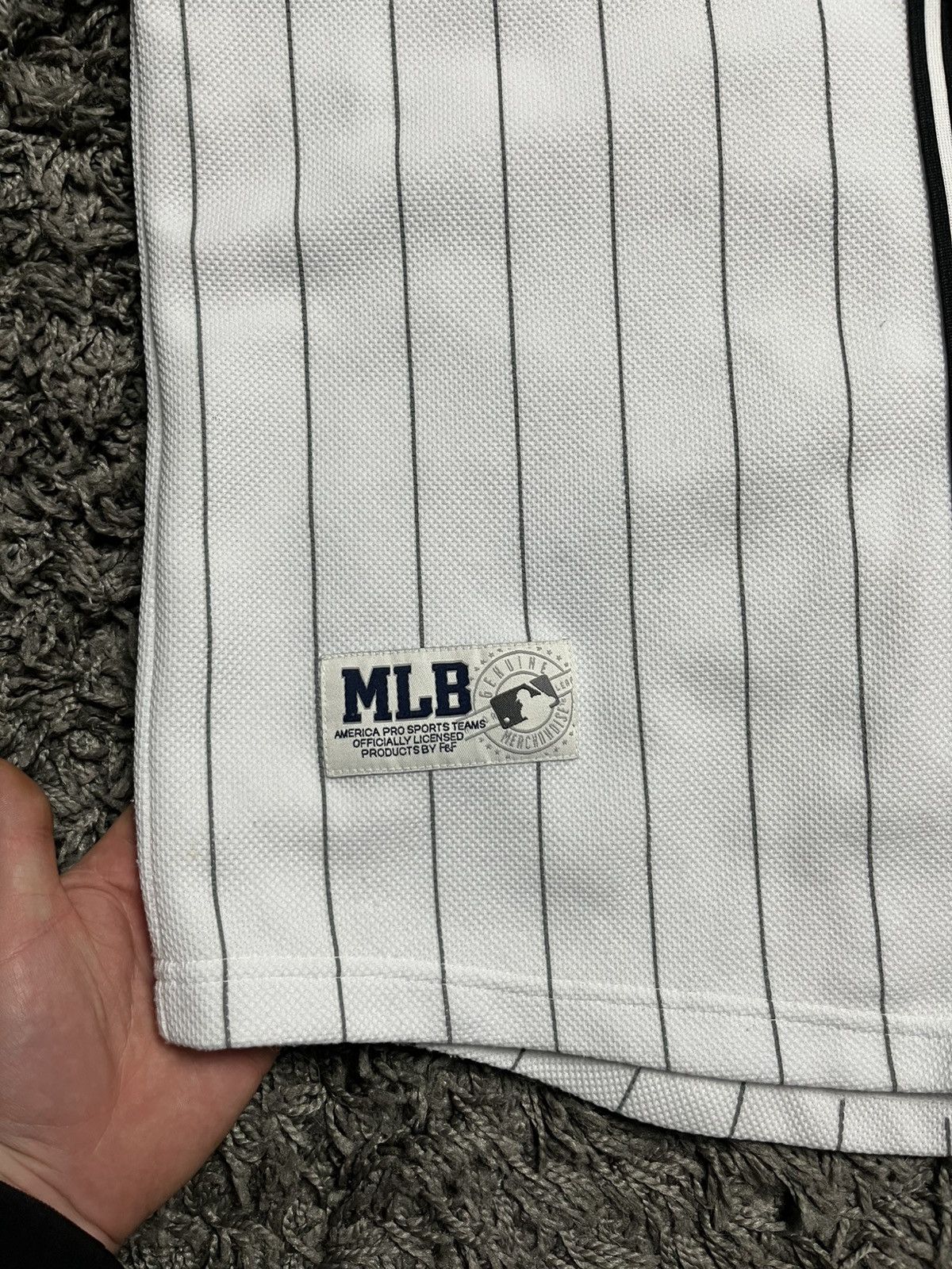 MLB MLB New York Yankees Pinstripe Baseball Jersey Shirt Size US L / EU 52-54 / 3 - 3 Thumbnail
