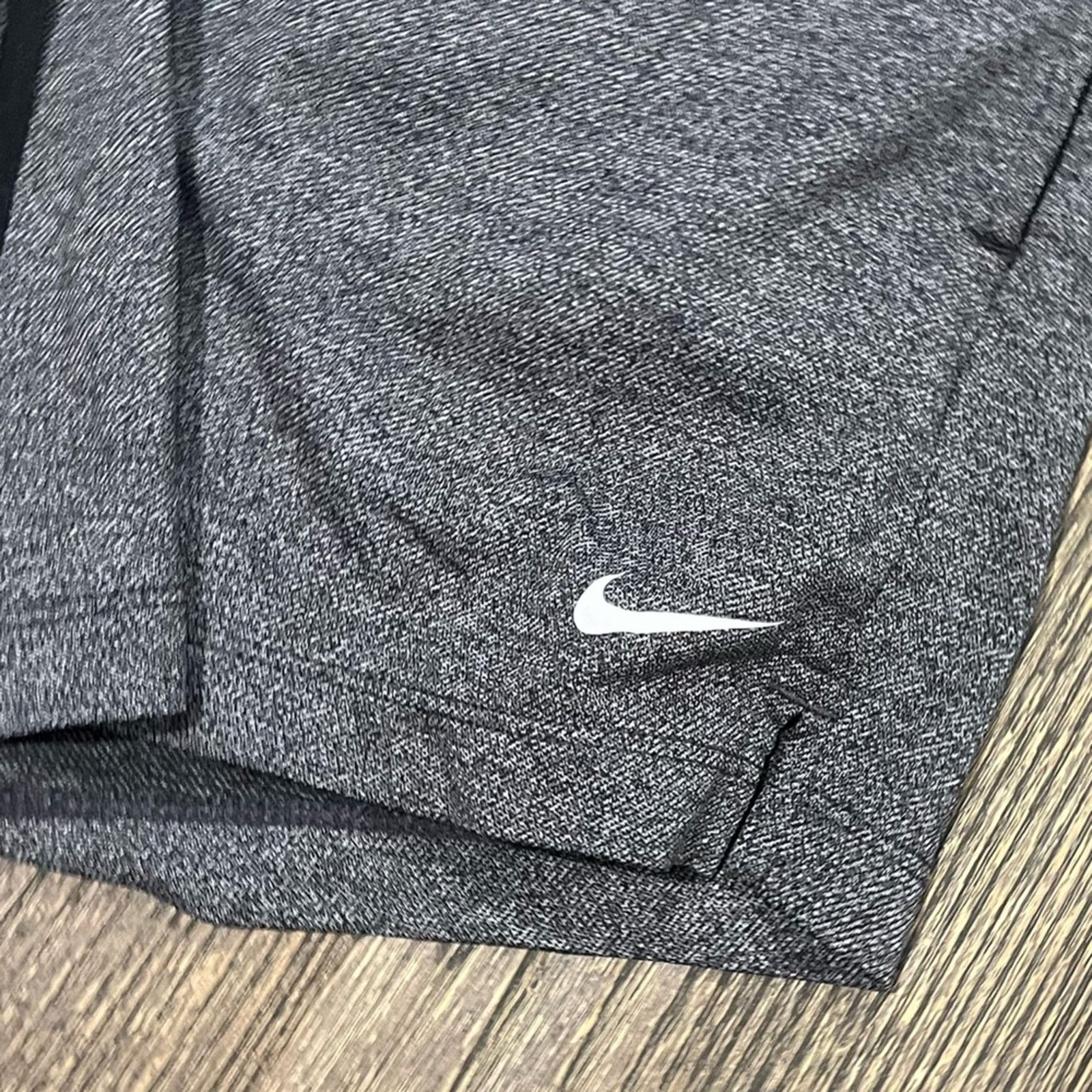 Nike Nike Shorts Dri Fit Gym Attack Training Workout Active Size 27" / US 4 / IT 40 - 2 Thumbnail