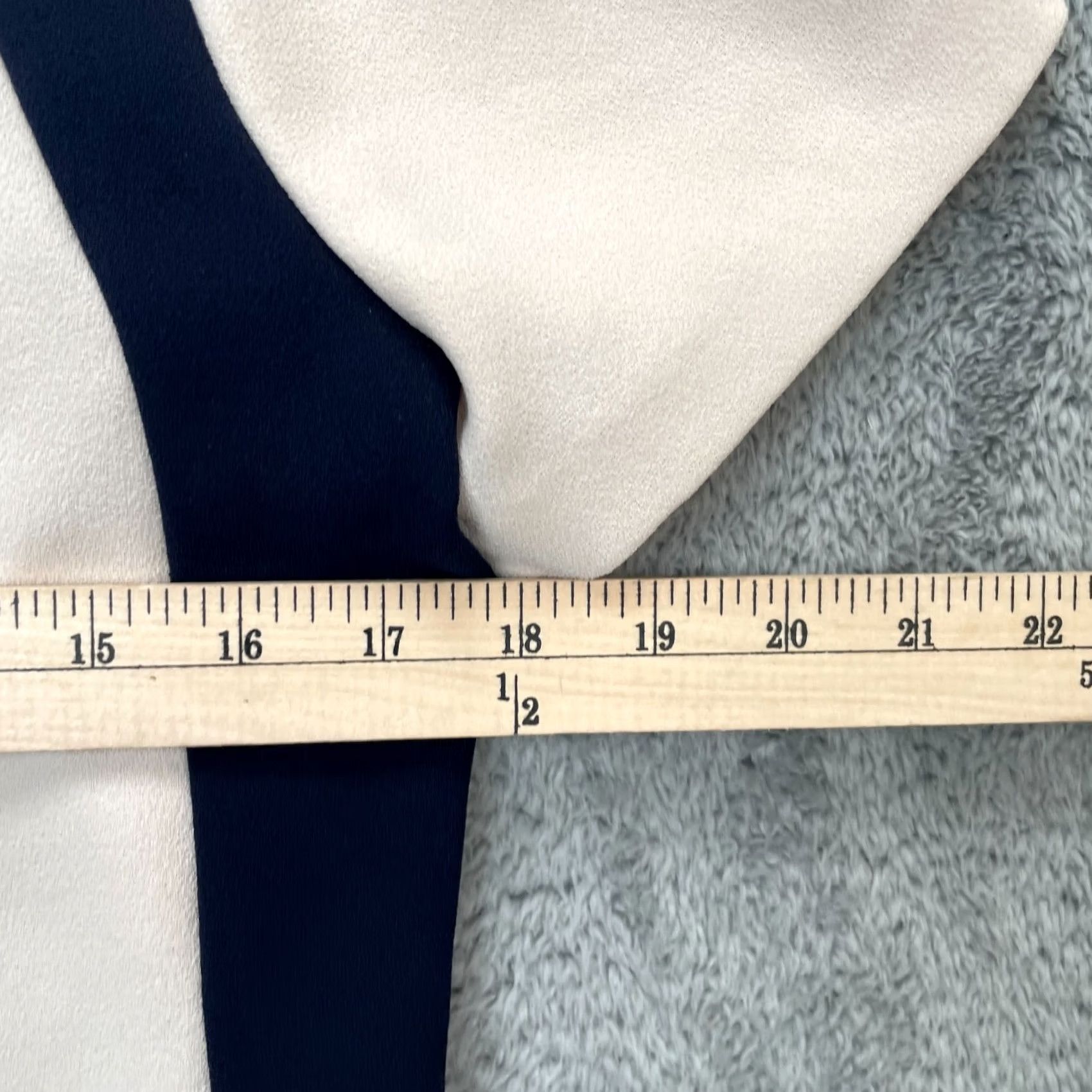 J.Crew J Crew Womens Top Beige Blouse Round Neck Colorblock Size 6 Crepe Back Zip Size M / US 6-8 / IT 42-44 - 8 Thumbnail