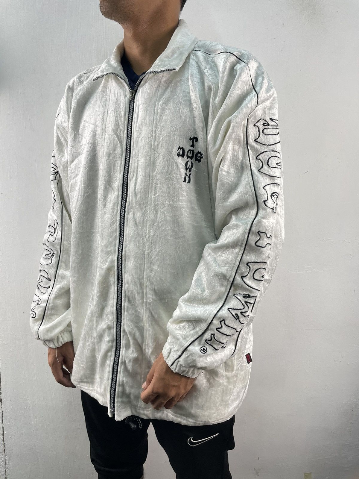 Dogtown × Vintage Vintage Dogtown Velvet Jacket AOP Spellout Baggy Size US XL / EU 56 / 4 - 3 Thumbnail