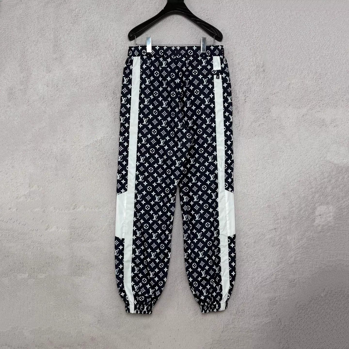 Louis Vuitton LOUIS VUITTON Monogram Allover Cuffed Track Pants Size US 34 / EU 50 - 2 Thumbnail