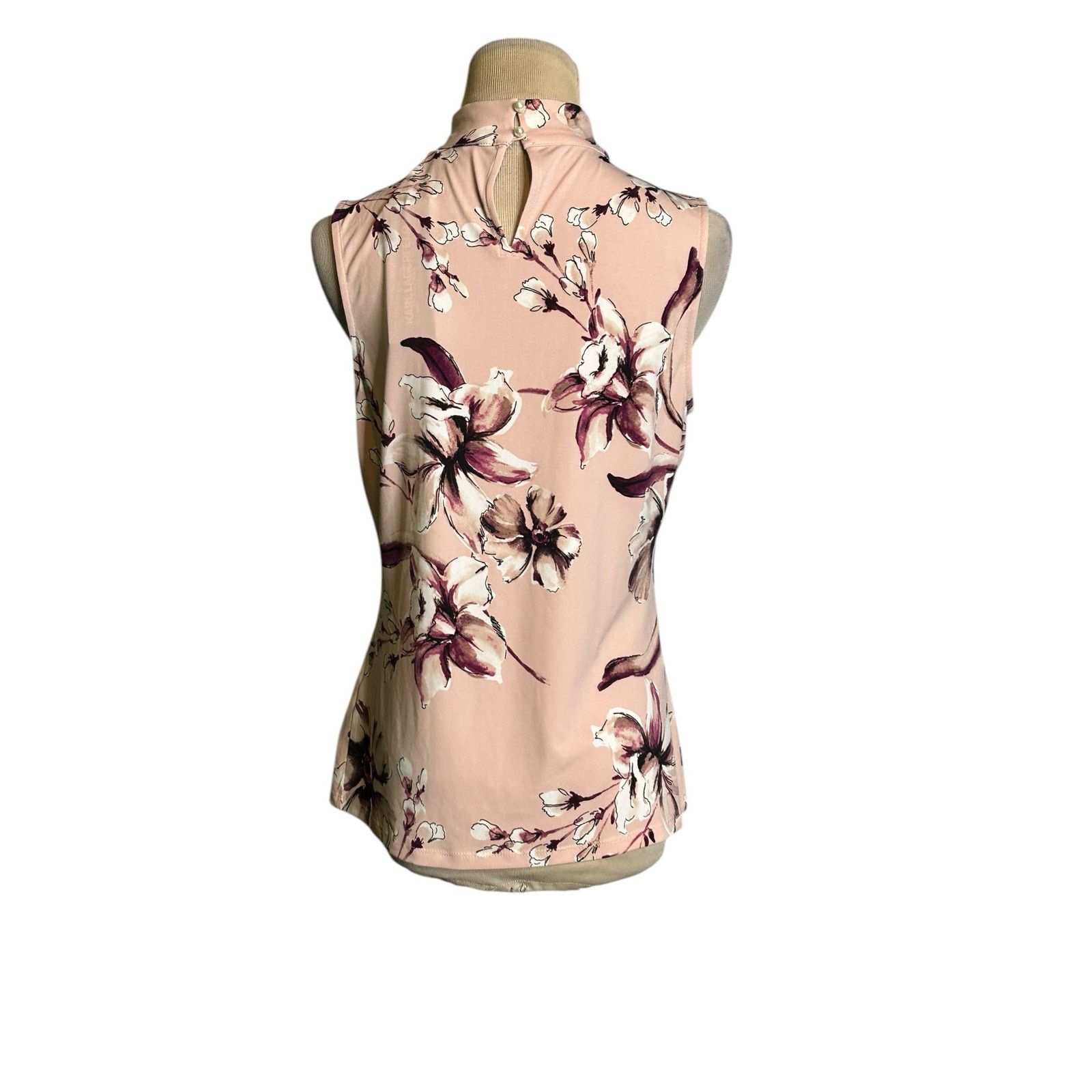 Karl Lagerfeld Karl Lagerfeld floral sleeveless drape-neck blouse size XS Size XS / US 0-2 / IT 36-38 - 11 Thumbnail