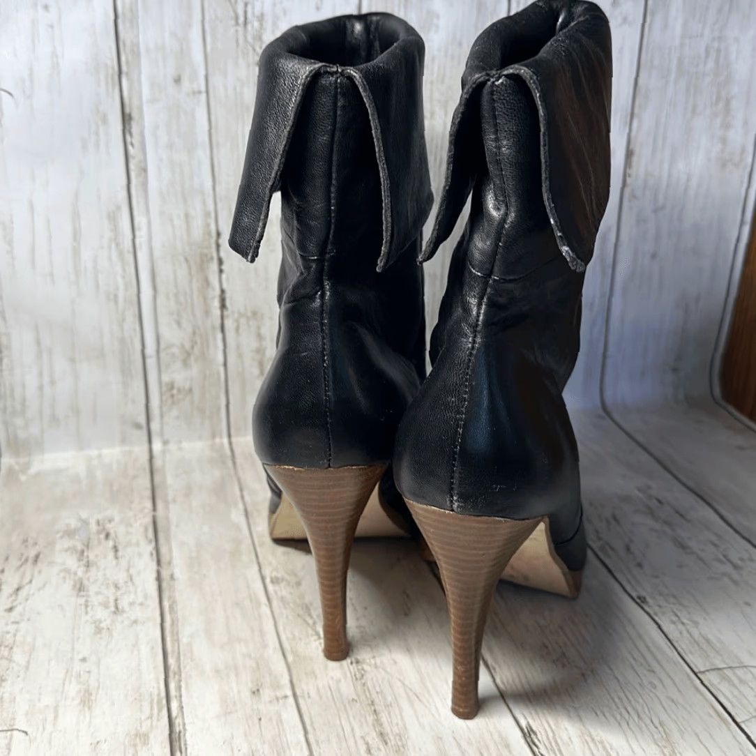 Vintage Bakers Black Leather Booties Ankle Bootie Heel Boot Rolled Cuff size 10M Women Shoes 10 Black Ladies Womens Size US 10 / IT 40 - 6 Thumbnail