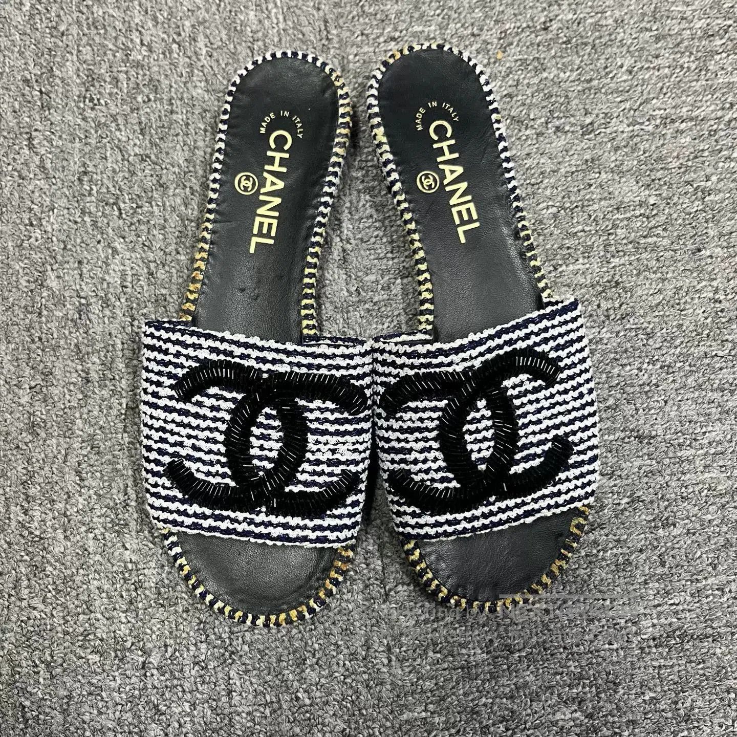 Chanel Chanel Gray Wool Double C Slide Sandals. Size US 6.5 / IT 36.5 - 2 Thumbnail