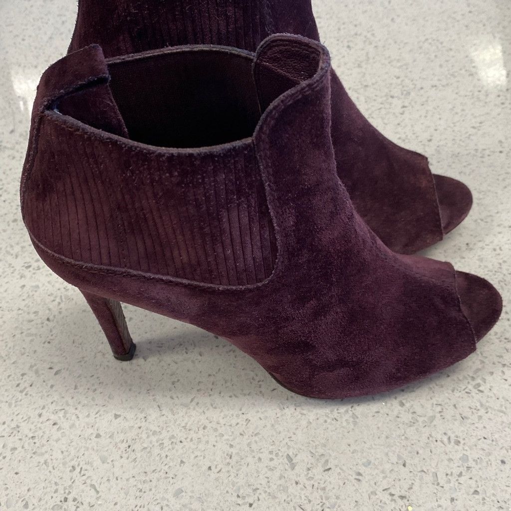 Pedro Garcia Pedro Garcia Sybil Suede Peep Toe Ankle Booties Size 38 Size US 8 / IT 38 - 4 Thumbnail