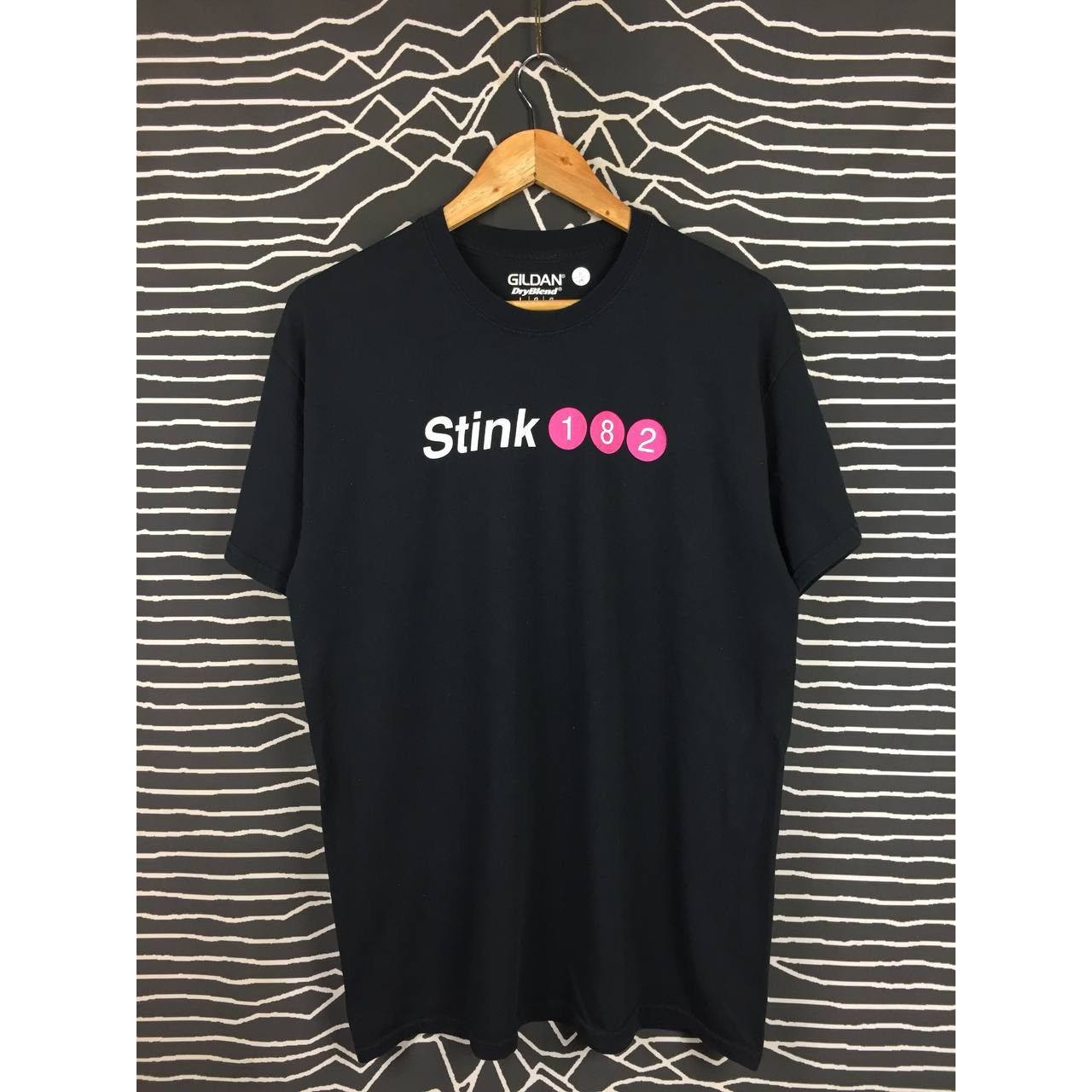 Gildan Stink 182 Spoof T-Shirt Blink 182 Parody Band Tee Size US L / EU 52-54 / 3 - 1 Thumbnail
