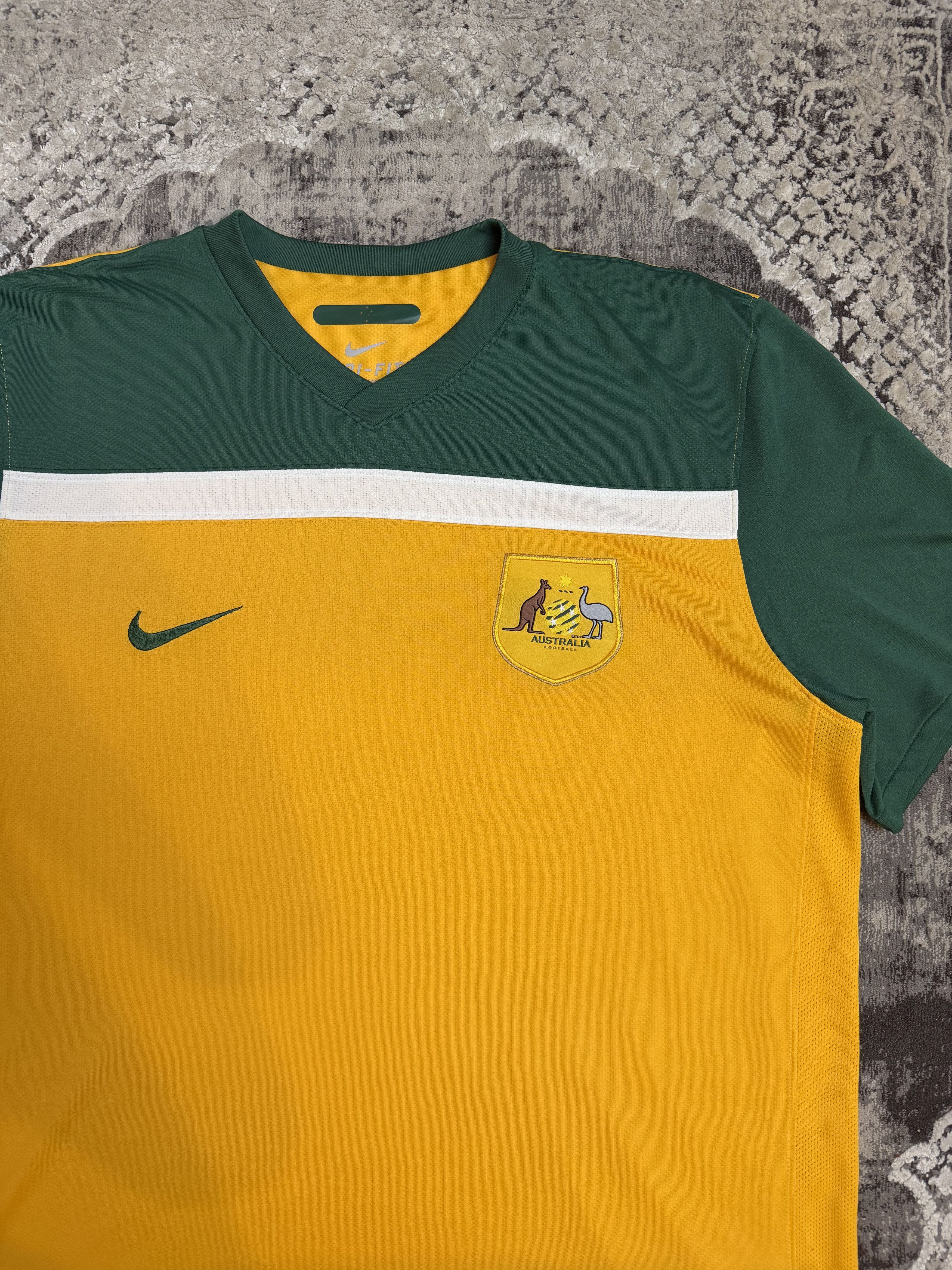 Nike Nike Australia 2010 National nal Home football jersey Size US XL / EU 56 / 4 - 4 Thumbnail