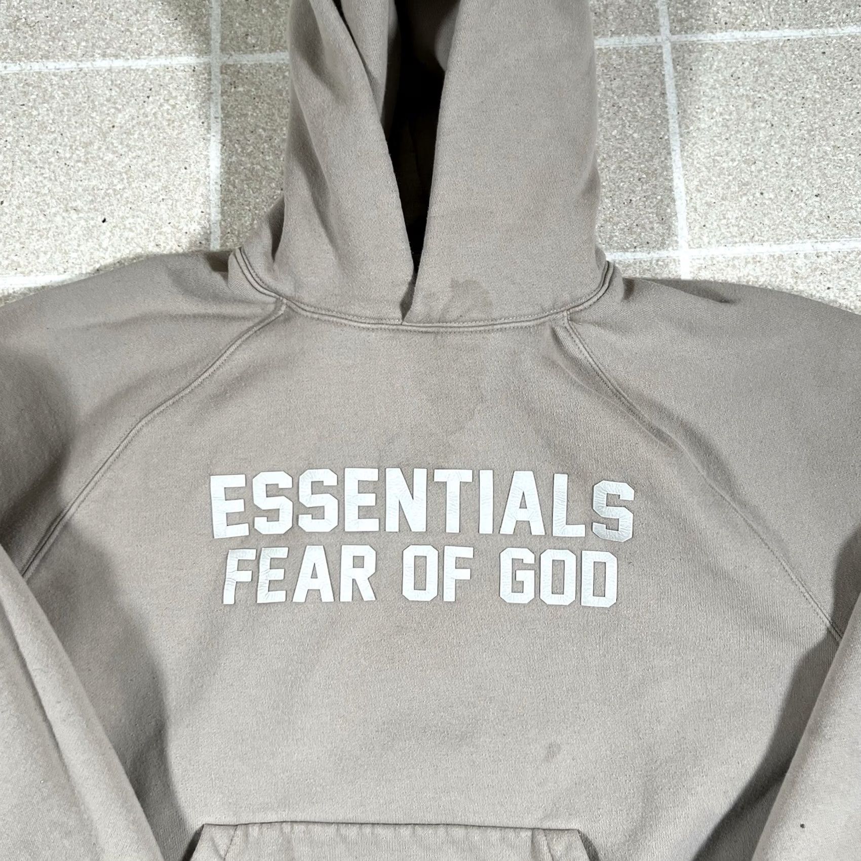 Fear of God Fear of God Essentials Hoodie Womens Size S Pullover Beige Activewear Pit to Pit 22 inches Length 21.5 inches Size S / US 4 / IT 40 - 2 Thumbnail