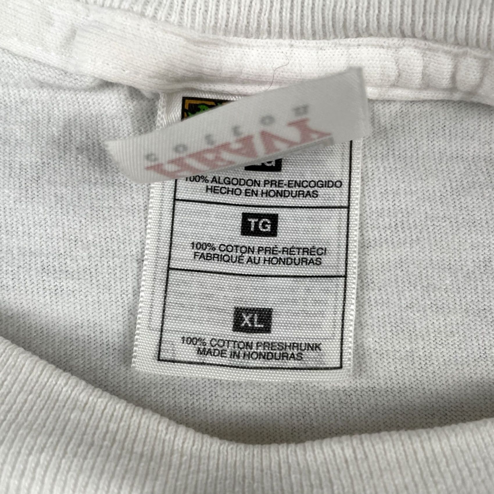 Fruit Of The Loom VINTAGE FOTL Shirt XL White 90s USA Travel Runner Cotton Men New Balance Massachusetts April 16 2000 Size US XL / EU 56 / 4 - 6 Thumbnail