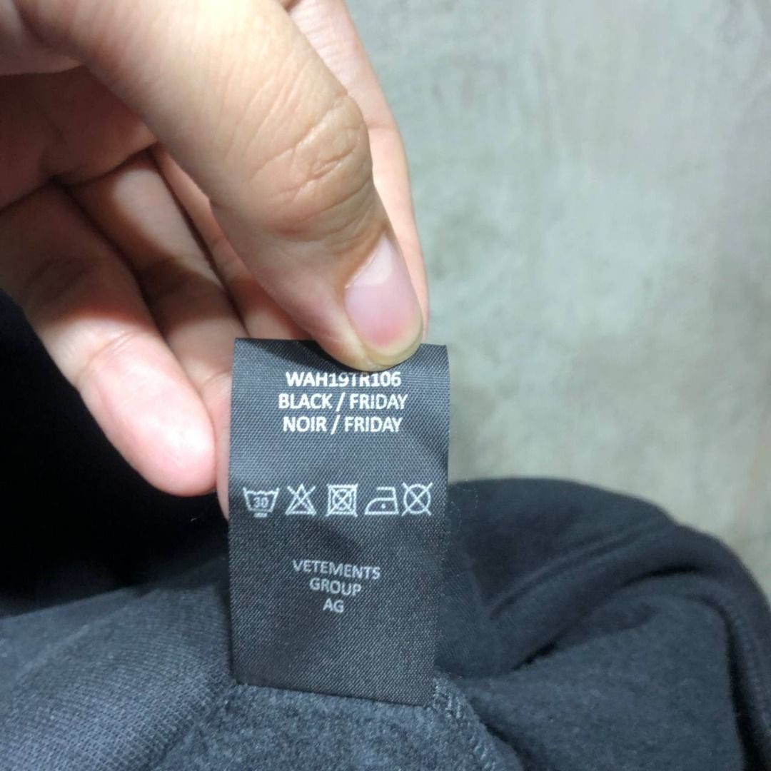 Vetements Vetements Black Friday Hoodie BNWT Size US L / EU 52-54 / 3 - 14 Thumbnail