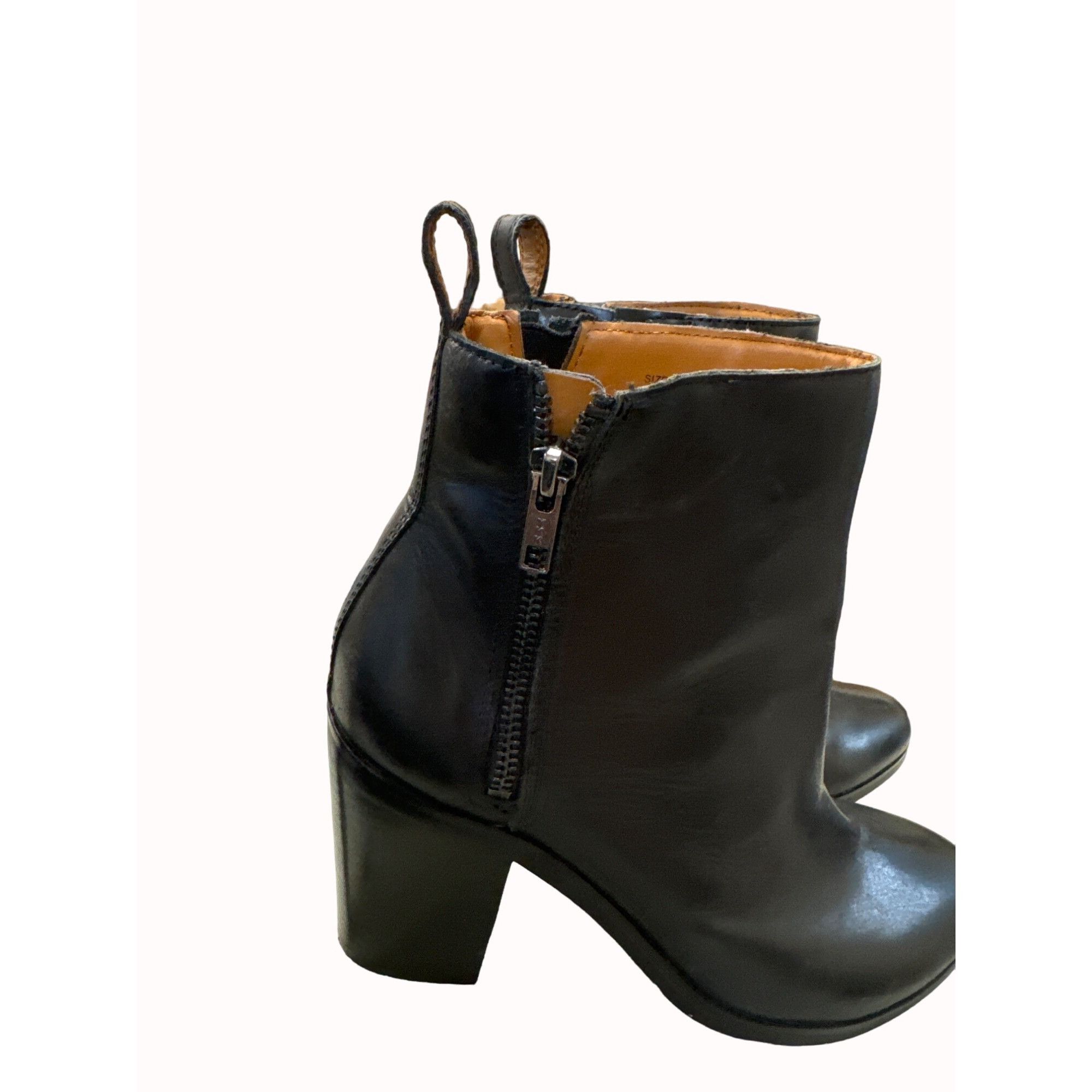 Gap Gap women’s black leather zip heel ankle boots size 10 SKU 5 Size US 10 / IT 40 - 10 Thumbnail