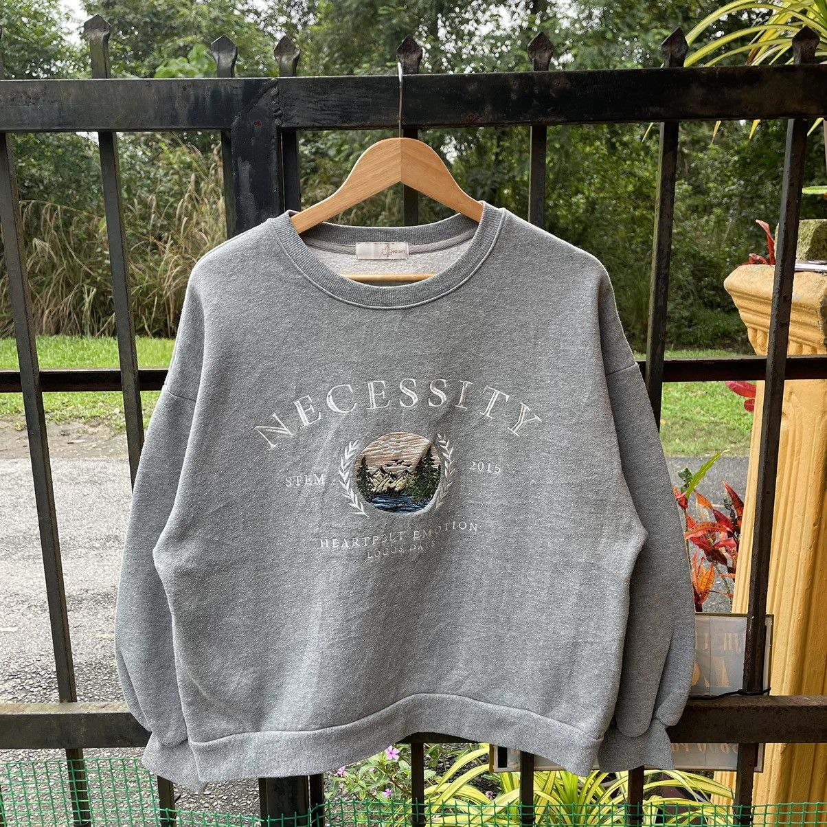 Japanese Brand × Vintage 🔥🇯🇵2015 Logo Day Necessity Big Logo Sweatshirts Size US M / EU 48-50 / 2 - 1 Thumbnail
