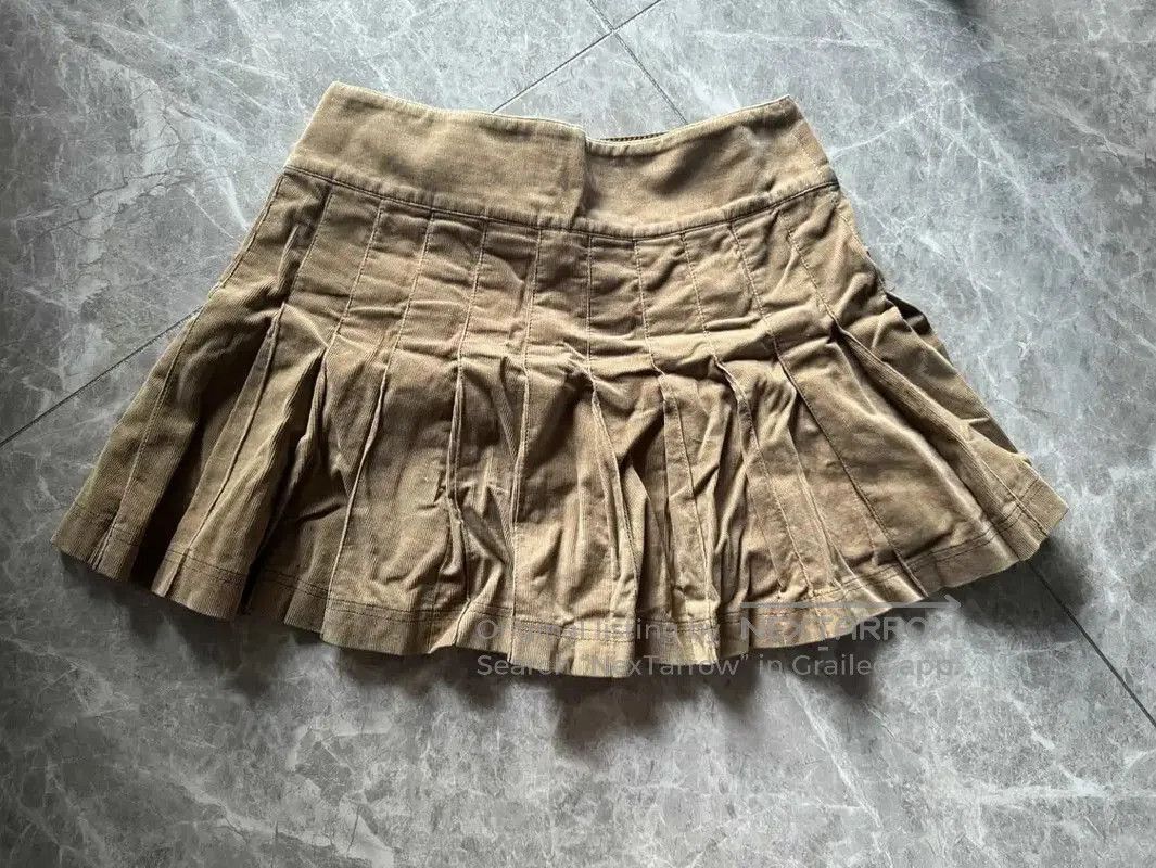 Burberry Burberry Brown Cotton Blend Short Skirt. Size 23" - 5 Thumbnail