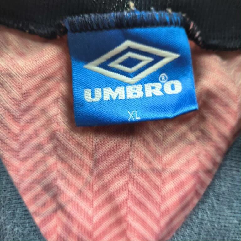 Umbro England 1993-95 Umbro away football jersey size XL Size US XL / EU 56 / 4 - 4 Thumbnail