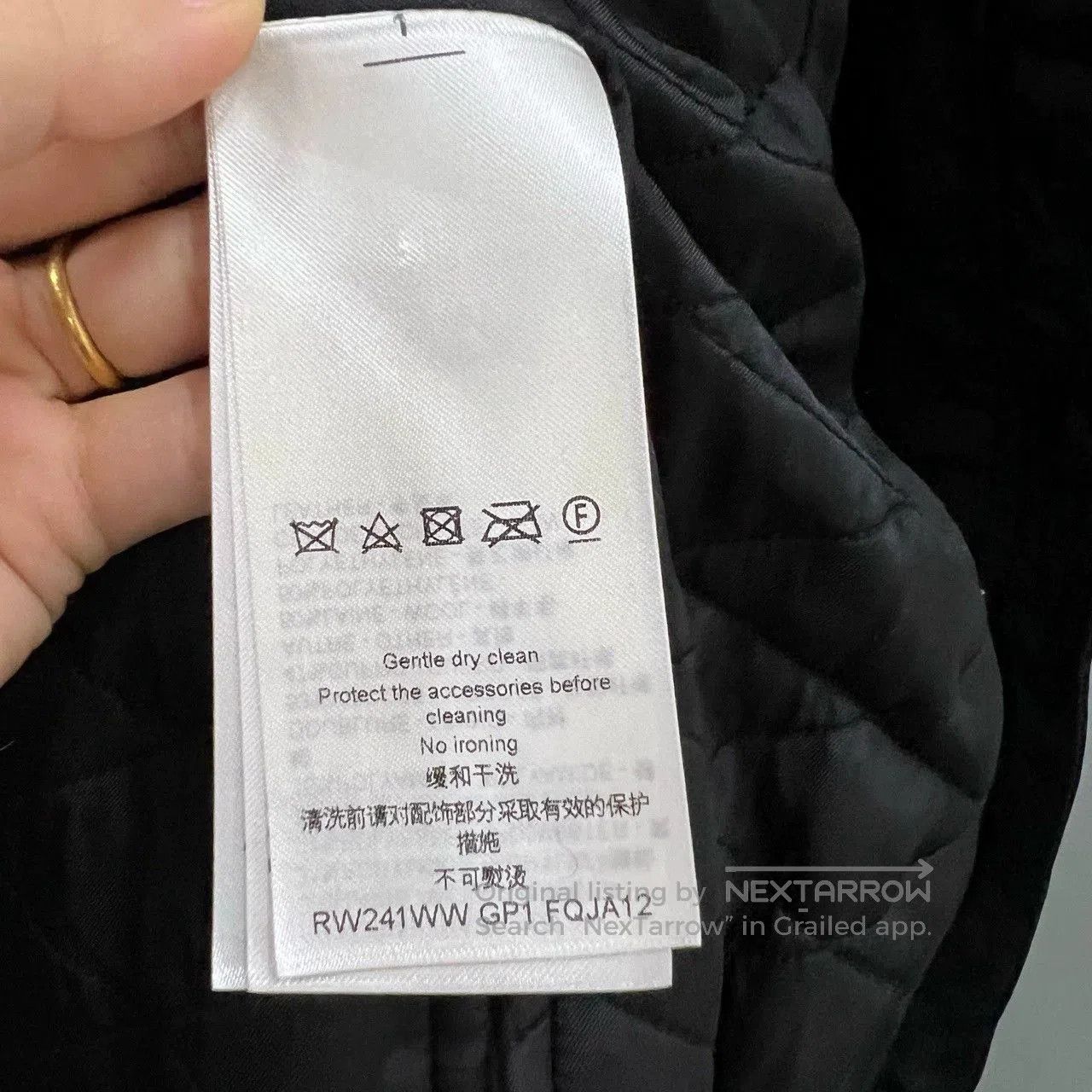Louis Vuitton louis vuitton monogram logo jacket size 40. Size US M / EU 48-50 / 2 - 3 Thumbnail
