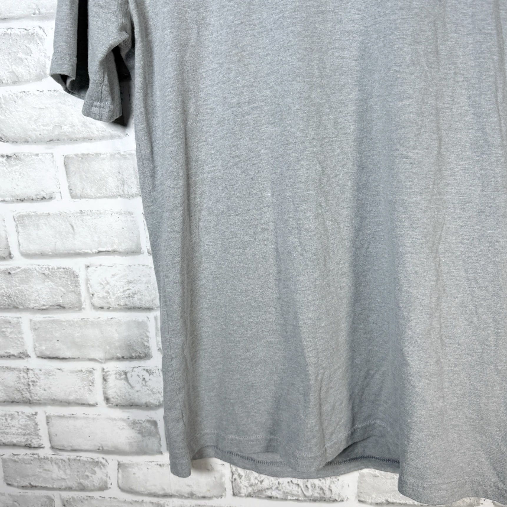 Under Armour VINTAGE Under Armour T-Shirt Men Gray HeatGear Freedom Graphic 90s Casual Mens Size M Size US M / EU 48-50 / 2 - 3 Thumbnail