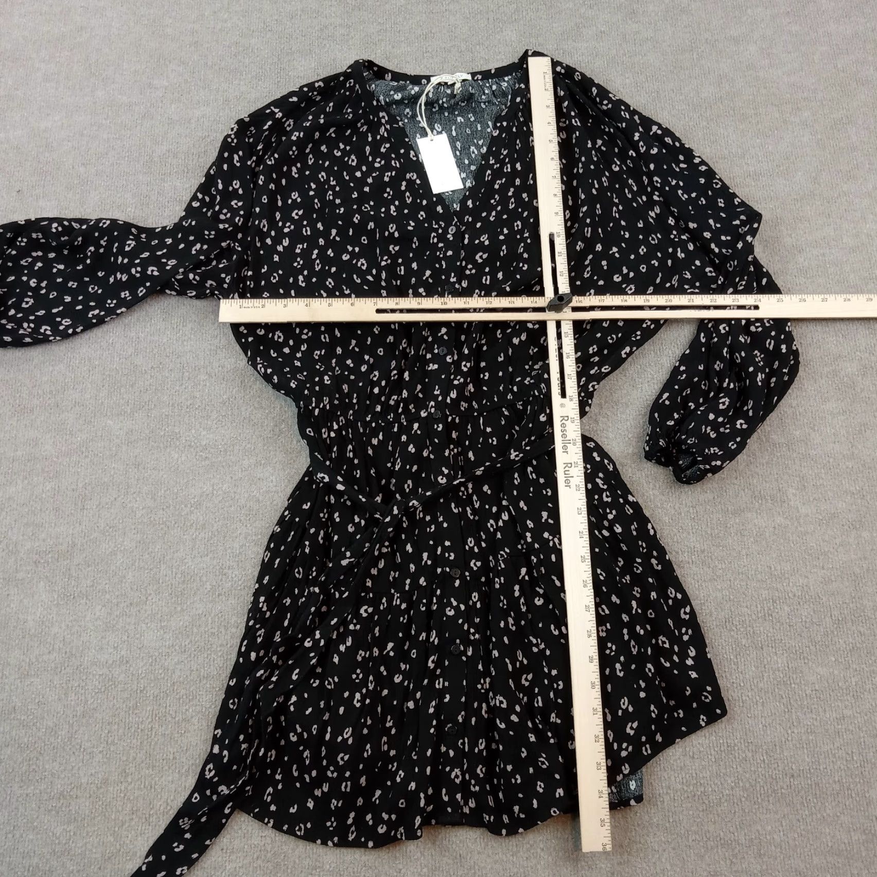Z Supply VINTAGE Z Supply Dress Women Large Black Leopard Animal Print Casual A-Line Knee Length Long Sleeve V-Neck Lightweight Rayon Size L / US 10 / IT 46 - 2 Thumbnail