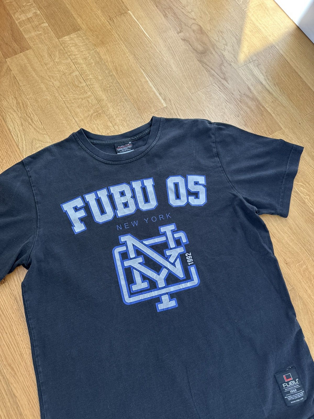 Fubu Vintage Fubu T-shirt 05 New York Logo Size US L / EU 52-54 / 3 - 6 Thumbnail
