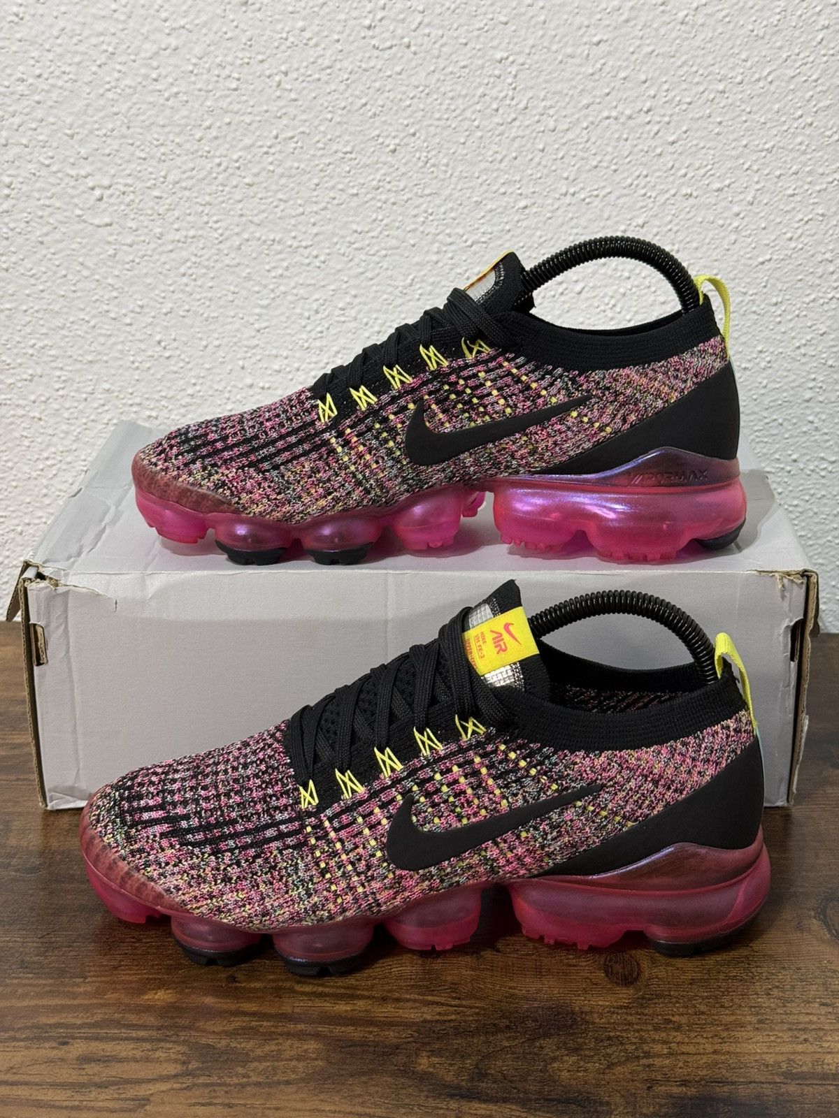 Nike Nike Air VaporMax Flyknit 3 Black Pink Blast size 8.5 No box Size US 8.5 / IT 38.5 - 6 Thumbnail