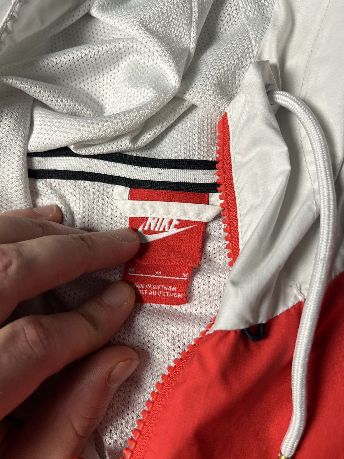 Nike Nike windbreaker light jacket size Medium Size US M / EU 48-50 / 2 - 4 Thumbnail