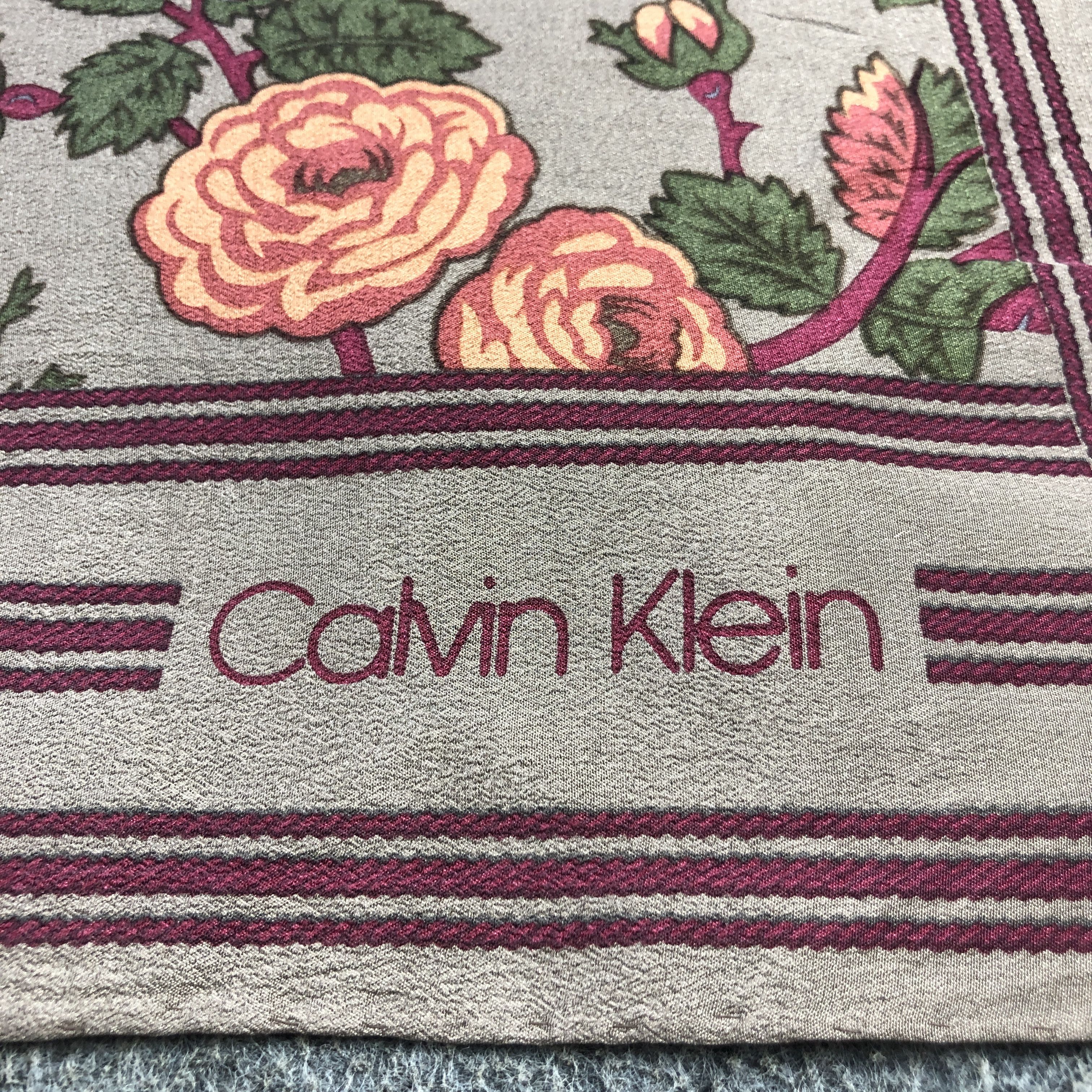 Calvin Klein Vintage Calvin Klein Floral Hand Rolled Silk Scarf M1292 Size ONE SIZE - 4 Thumbnail