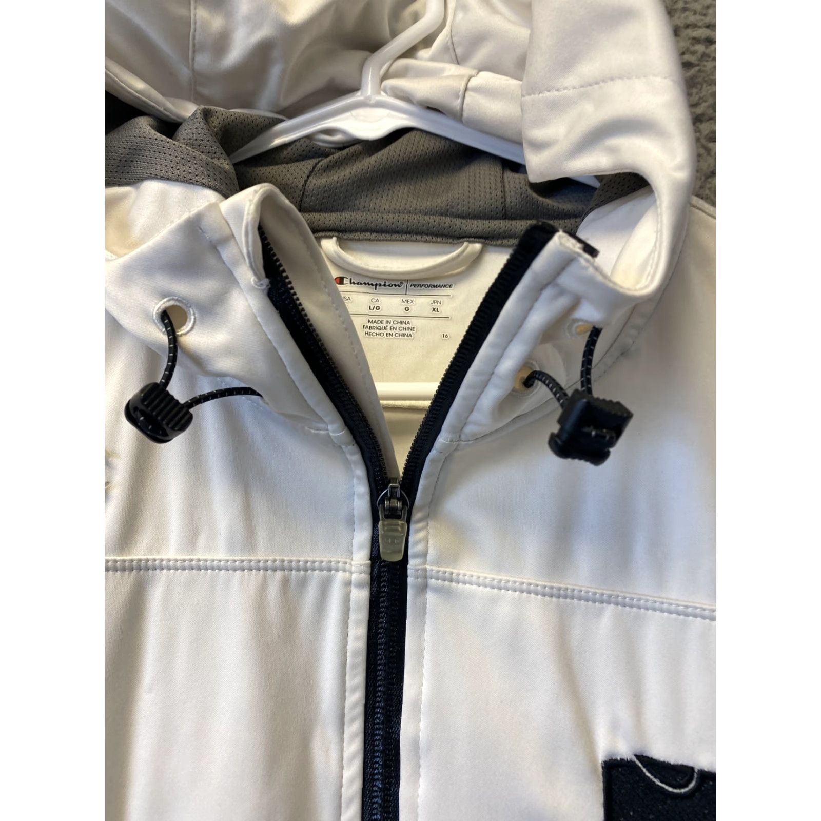 Champion Champion Jacket Mens L Soft Shell Full Zip Cream Lightweight Windbreaker Size US L / EU 52-54 / 3 - 4 Thumbnail